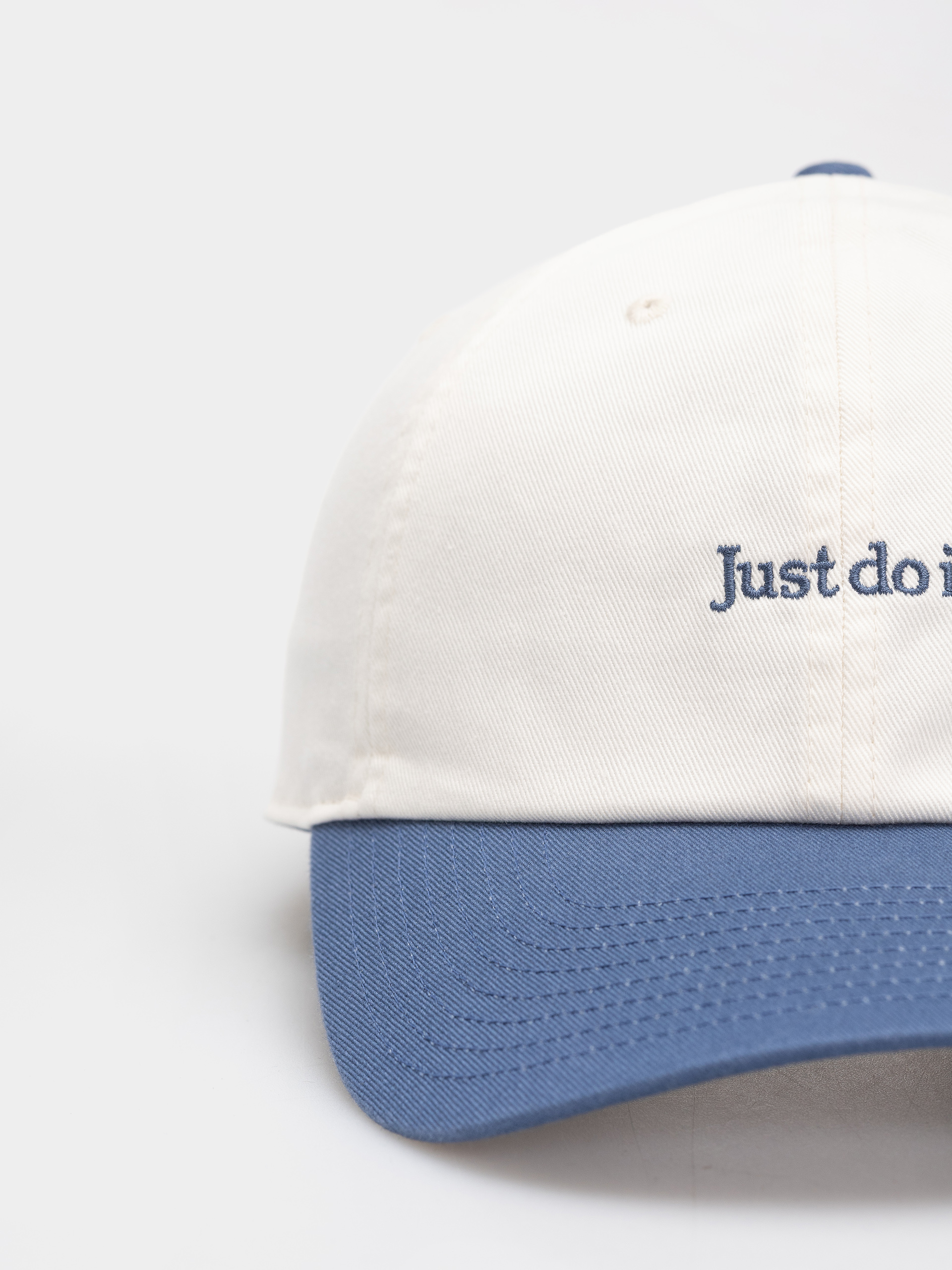 Czapka z daszkiem Nike SB Club Just Do It (sail/mystic navy/mystic navy)