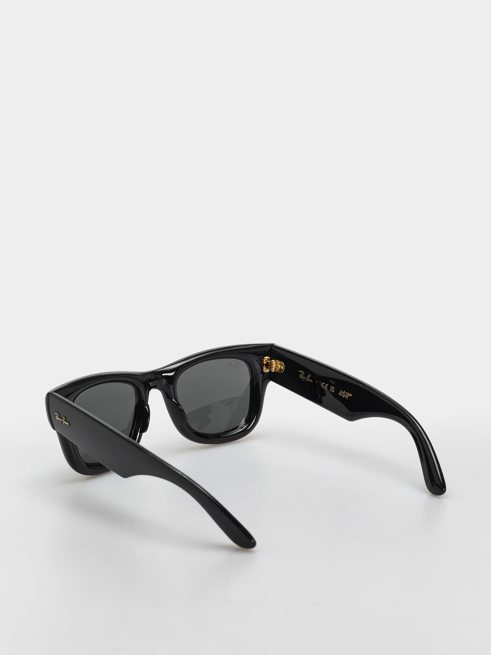 Okulary przeciwsłoneczne Ray-Ban Wayfarer Puffer (polerowany czarny/ultra czarny)