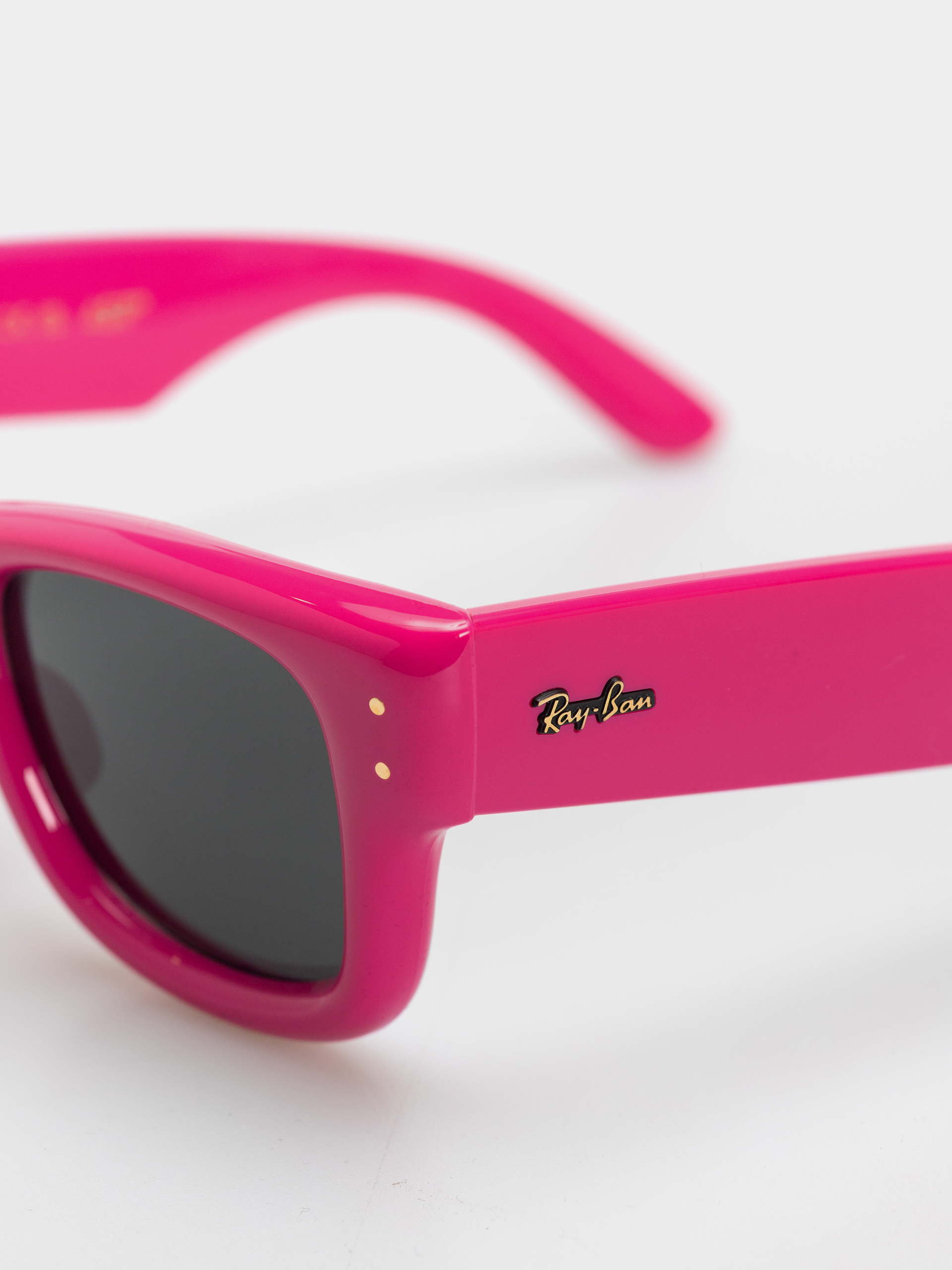 Okulary przeciwsłoneczne Ray-Ban Wayfarer Puffer (polerowany fuksja/ultra czarny)