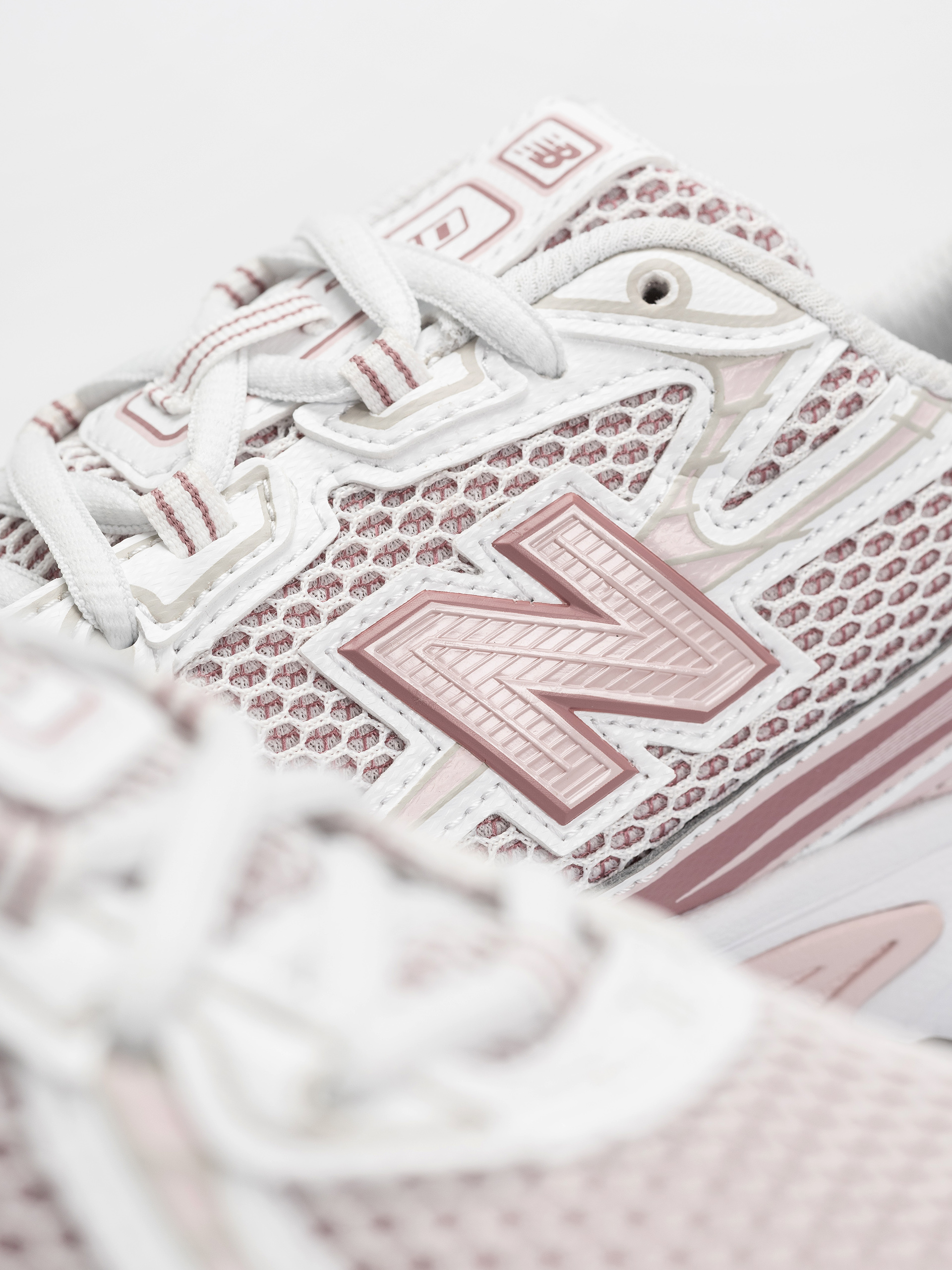 Buty New Balance 740 (rosewood/103 white)