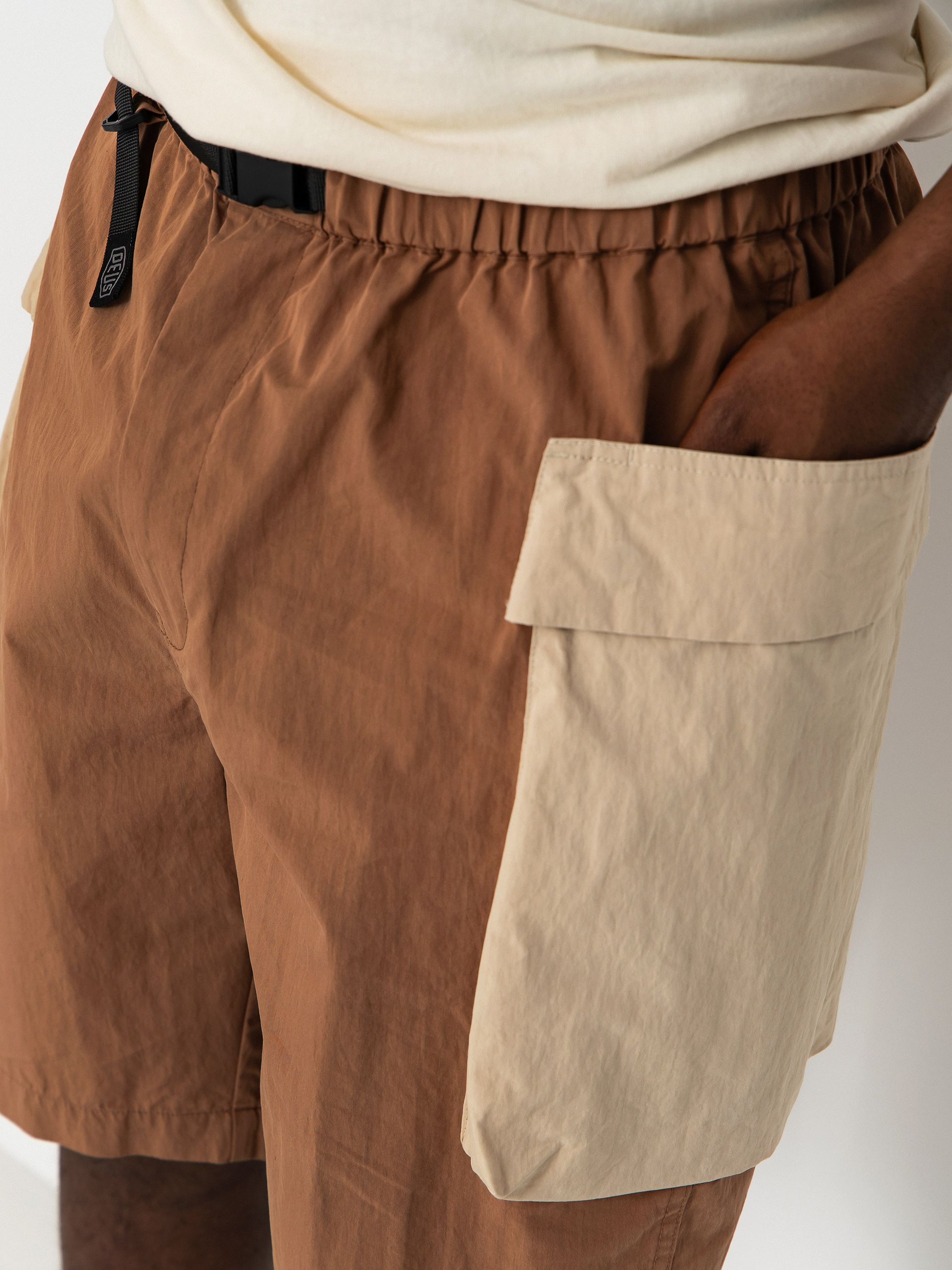 Szorty Deus Ex Machina Duck Dive (camel brown)