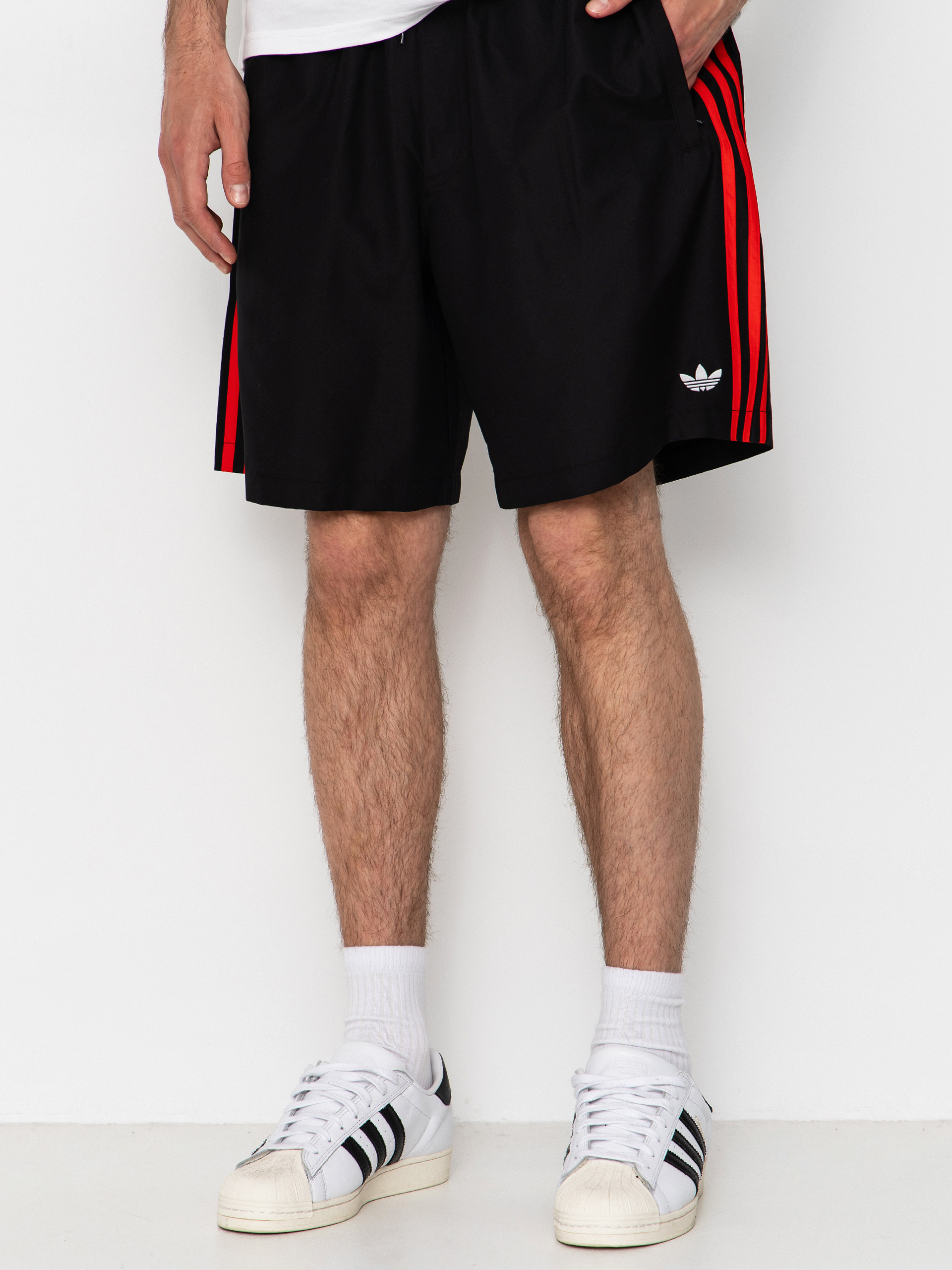 Szorty adidas Skt Wtr (black/white/red)