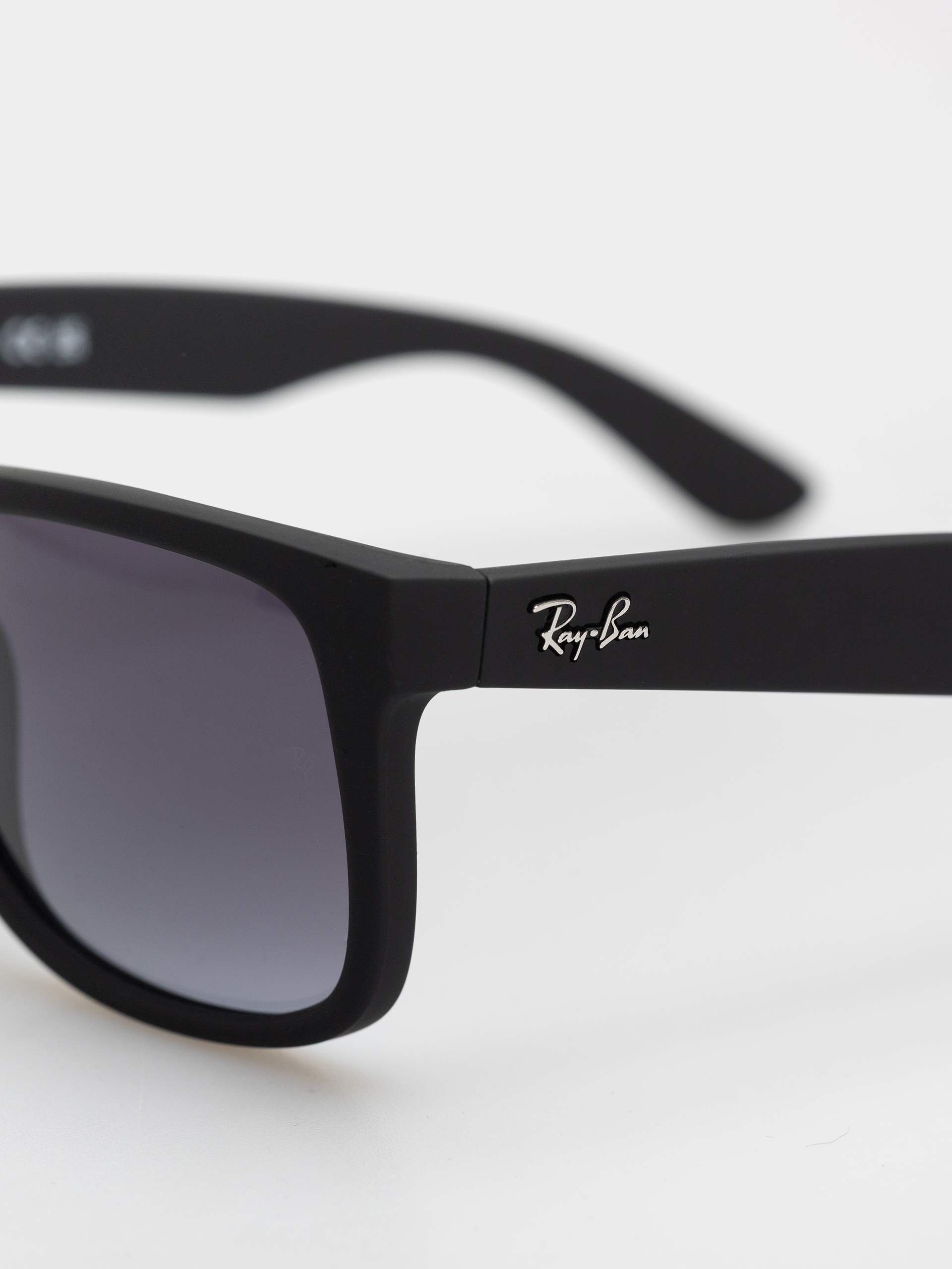 Okulary przeciwsłoneczne Ray-Ban Justin Classic (matowy guma czarny/ciemnoszary)