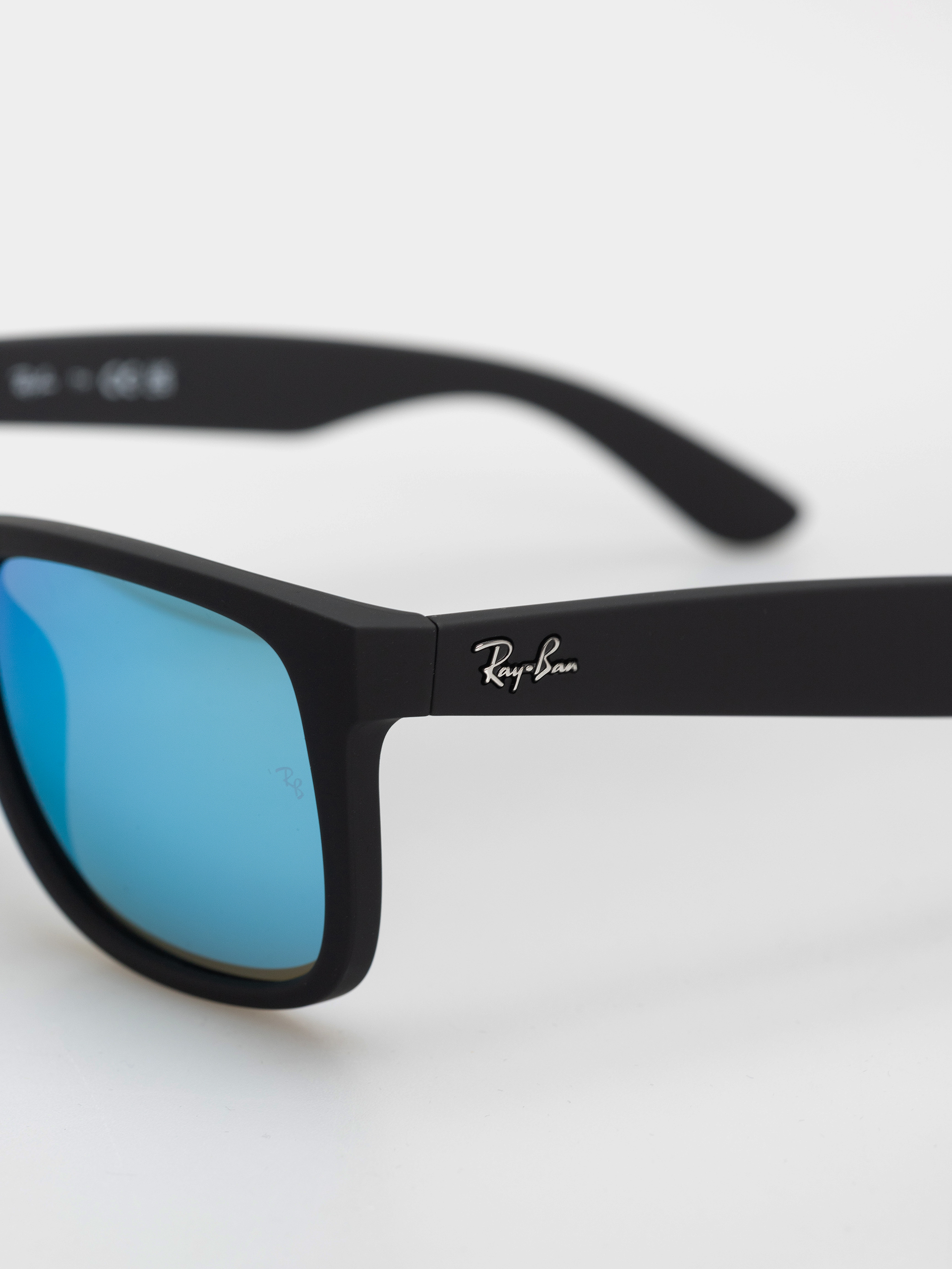 Okulary przeciwsłoneczne Ray-Ban Justin (matowy guma czarny/lustrzany niebieski)
