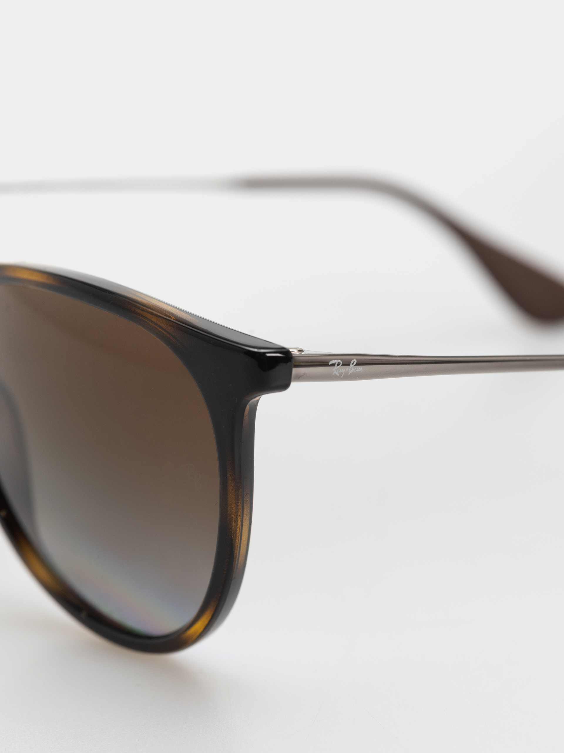 Okulary przeciwsłoneczne Ray-Ban Erika Classic (polerowany jasna havana/brązowe z polaryzacją)