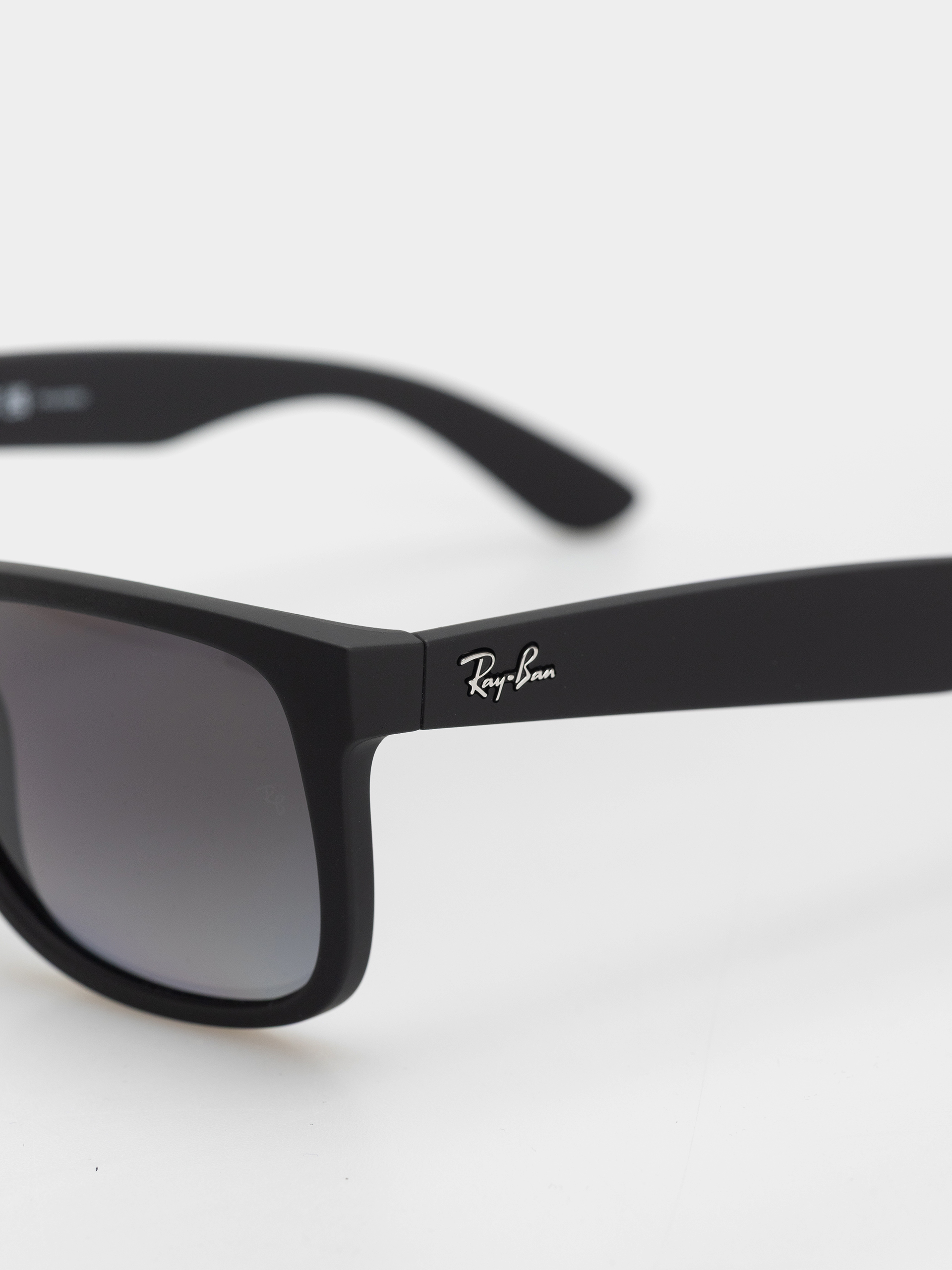 Okulary przeciwsłoneczne Ray-Ban Justin Classic (matowy guma czarny/polaryzacyjne jasnoszary)