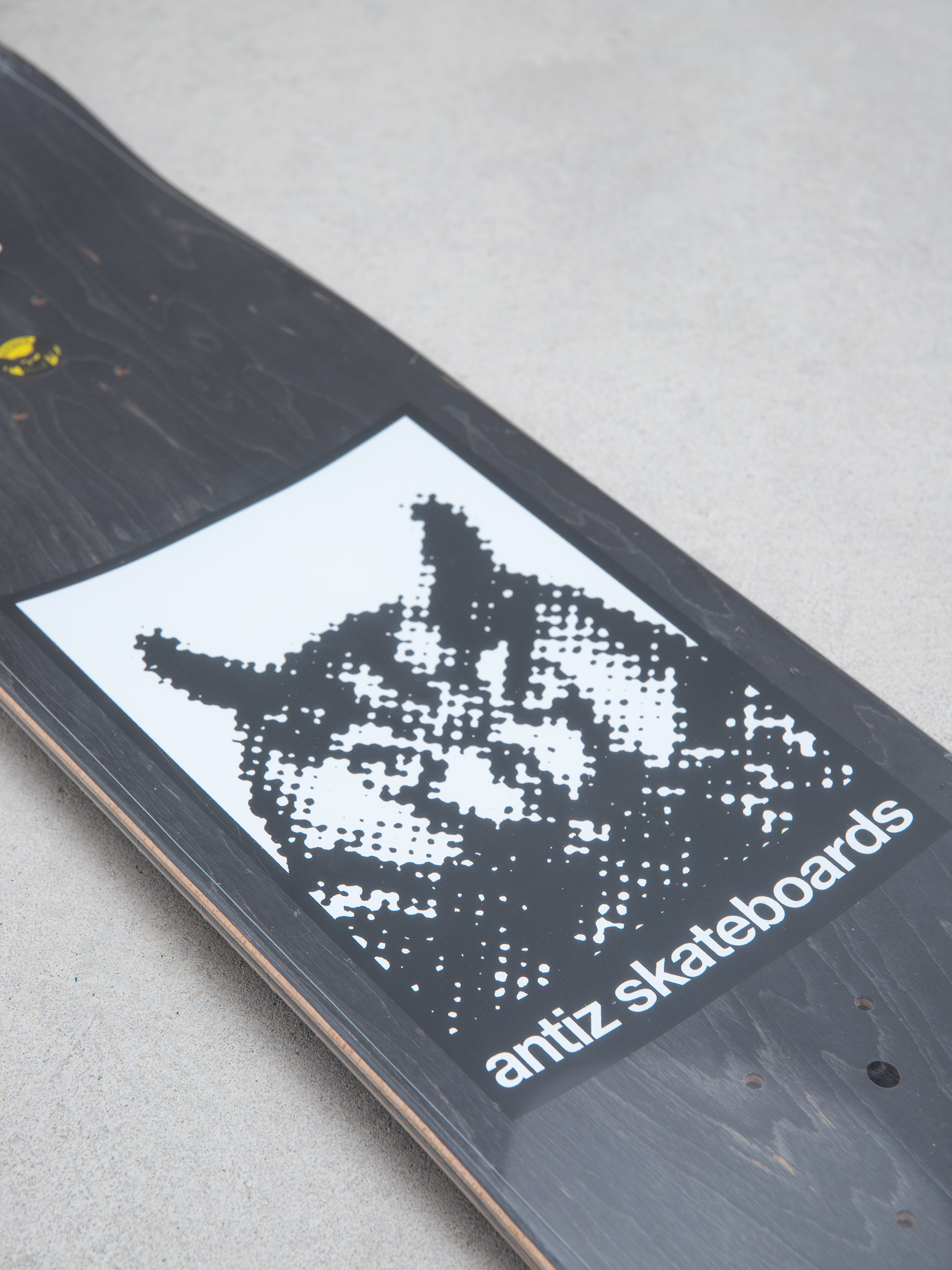 Deck Antiz Oslo M Shape Medium (black)