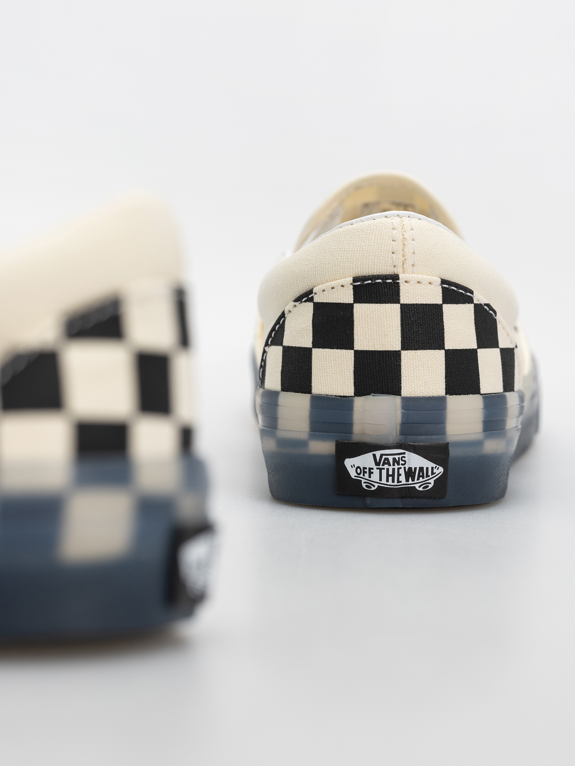 Buty Vans Classic Slip On (black/marshmall)
