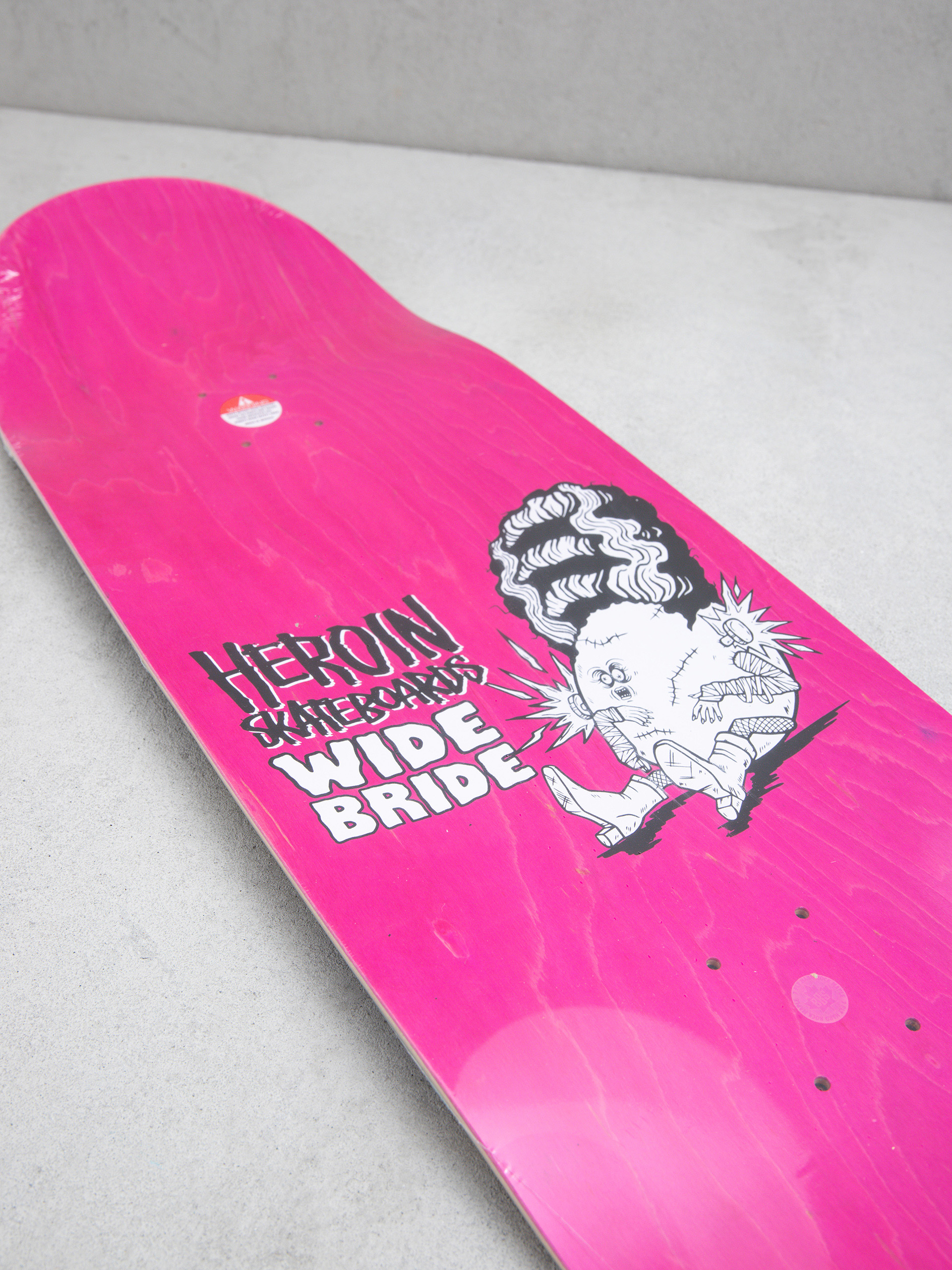 Deck Heroin Wide Bride