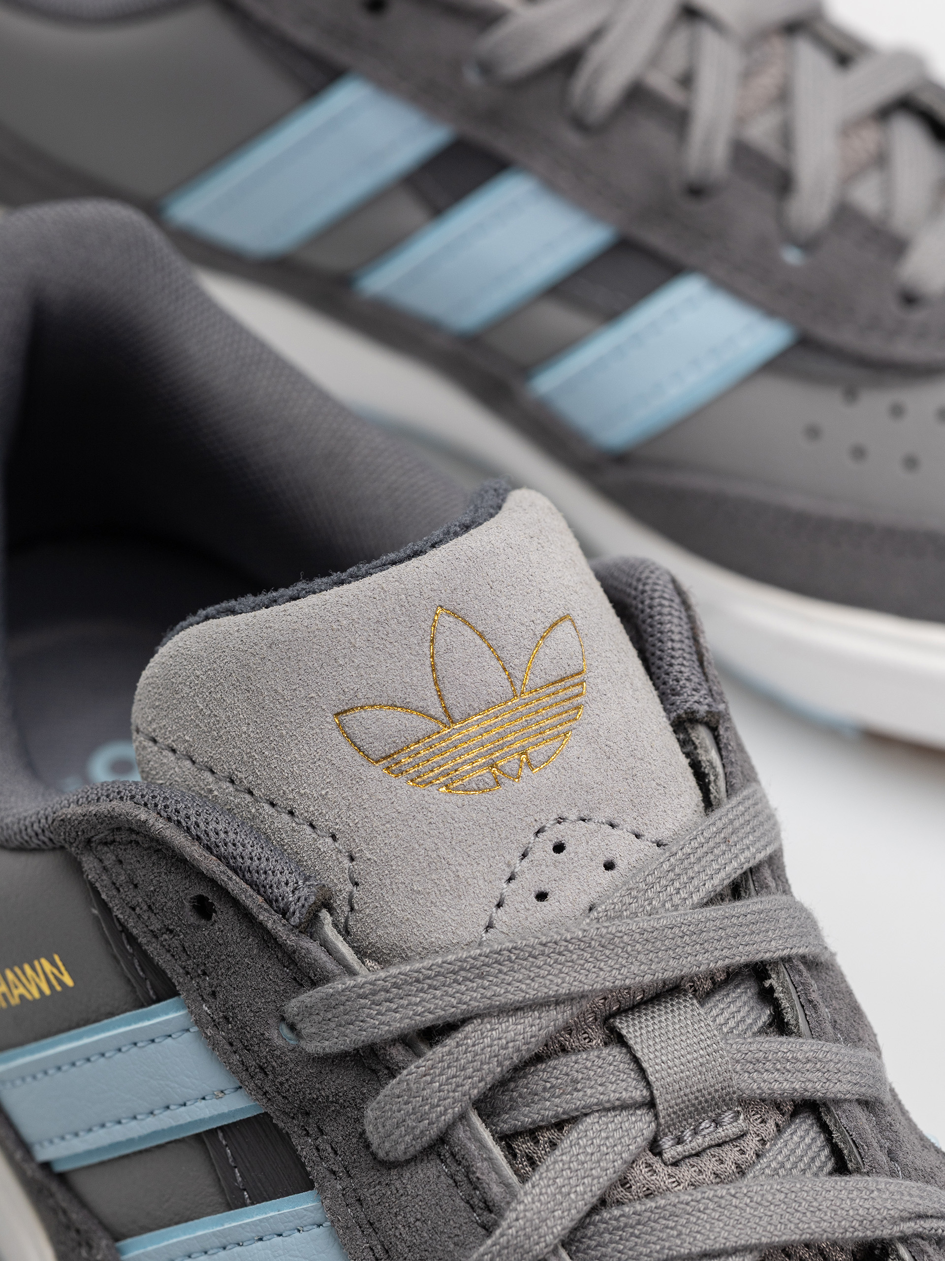 Buty adidas Tyshawn II (grefiv/clesky/ftwwht)