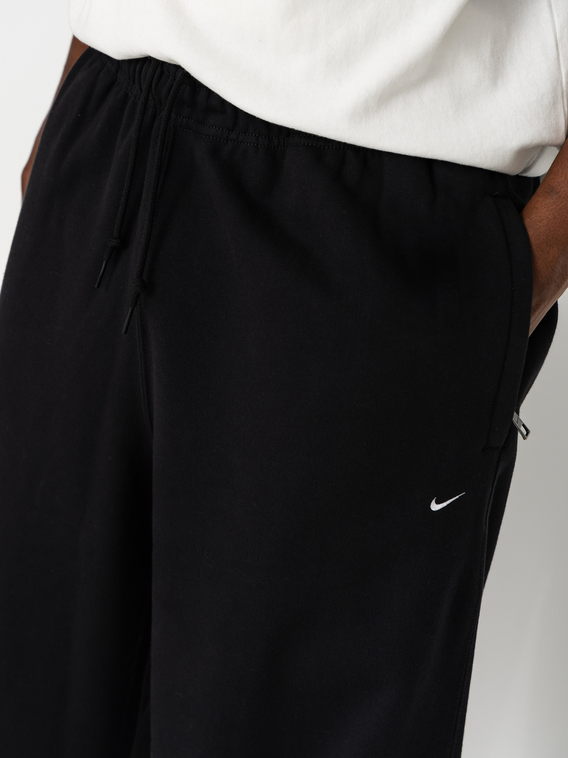 Spodnie Nike SB Solo Swoosh (black/black/white)