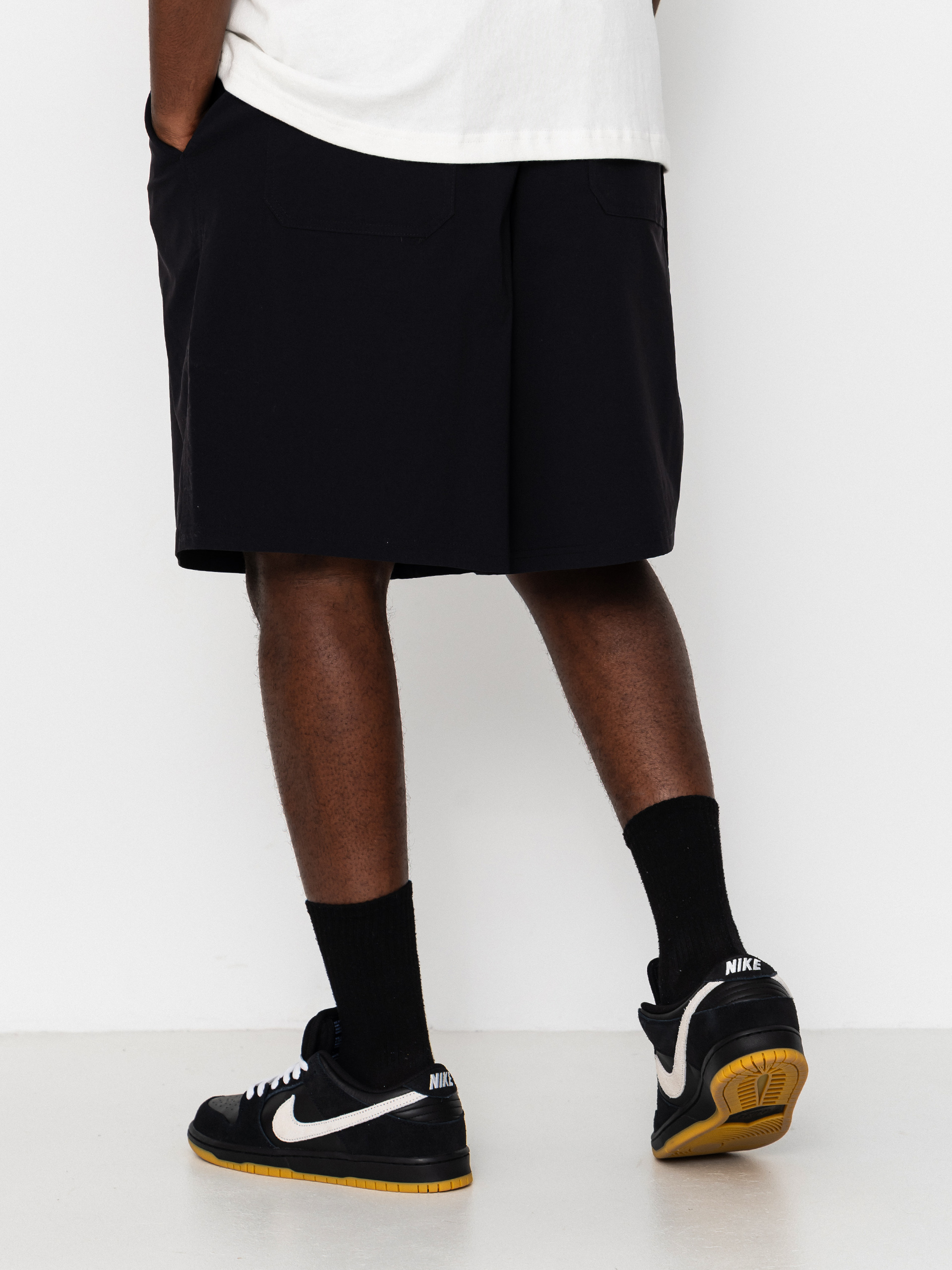 Szorty Nike SB 9er (black/white)