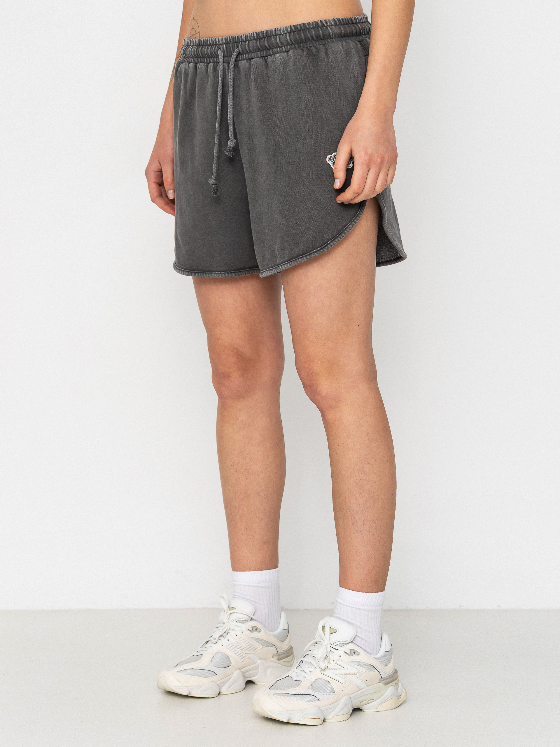 Szorty Santa Cruz Groovy Stack Wmn (grey wash)