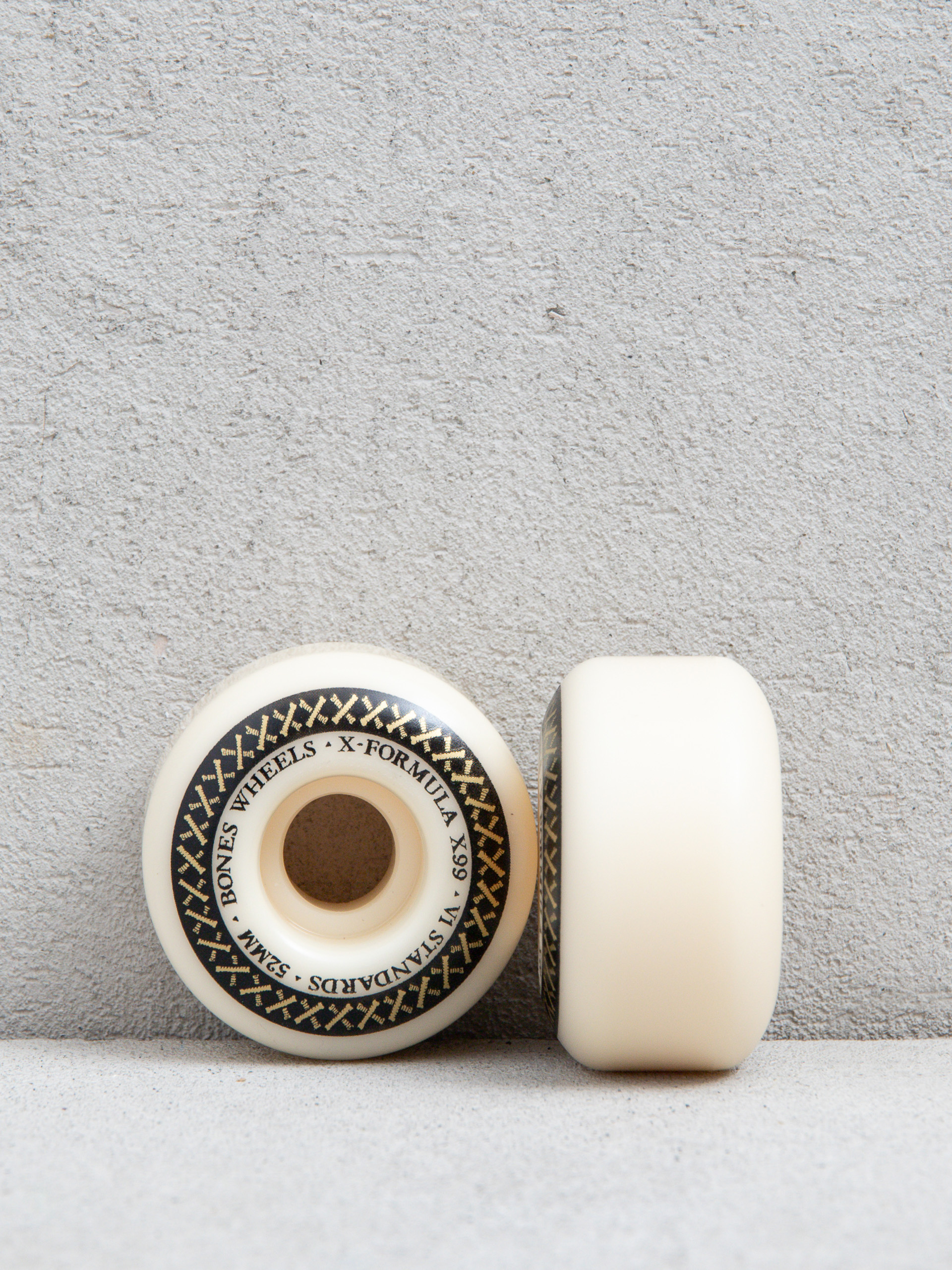 Kółka Bones X Formula V1 Standard 99A