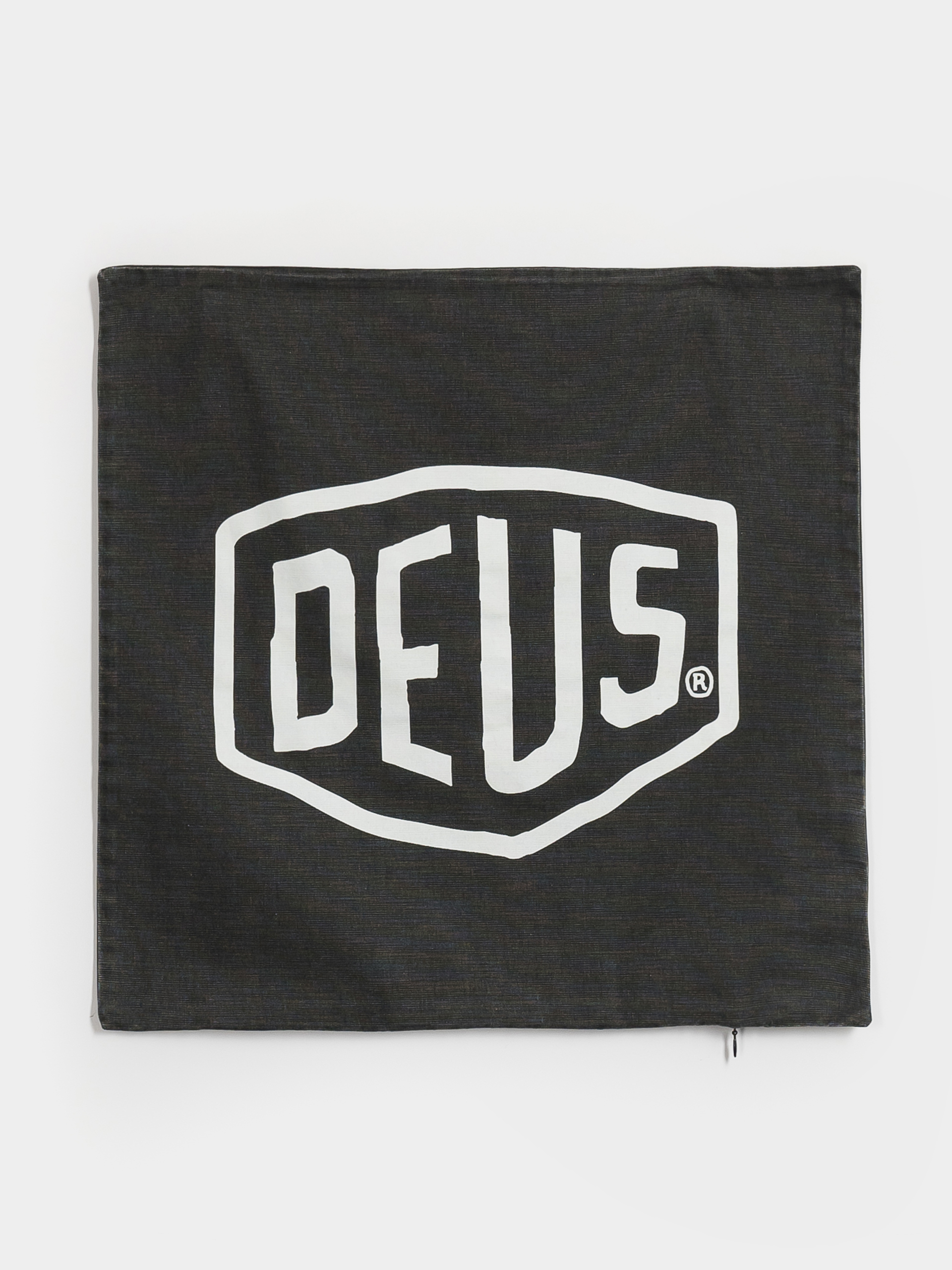 Poszewka Deus Ex Machina Shield Cushion