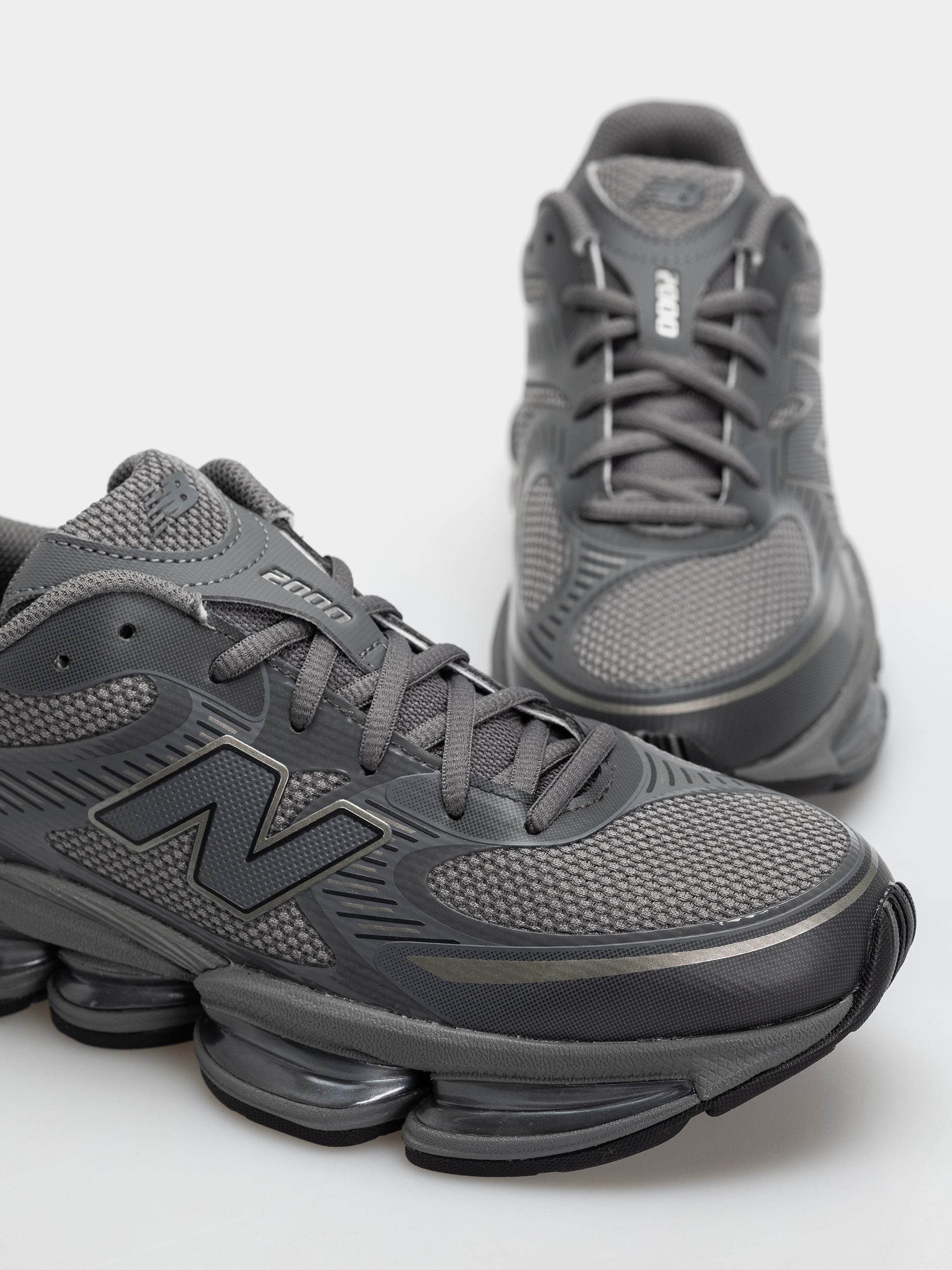 Buty New Balance 2000 (castlerock/castlerock)
