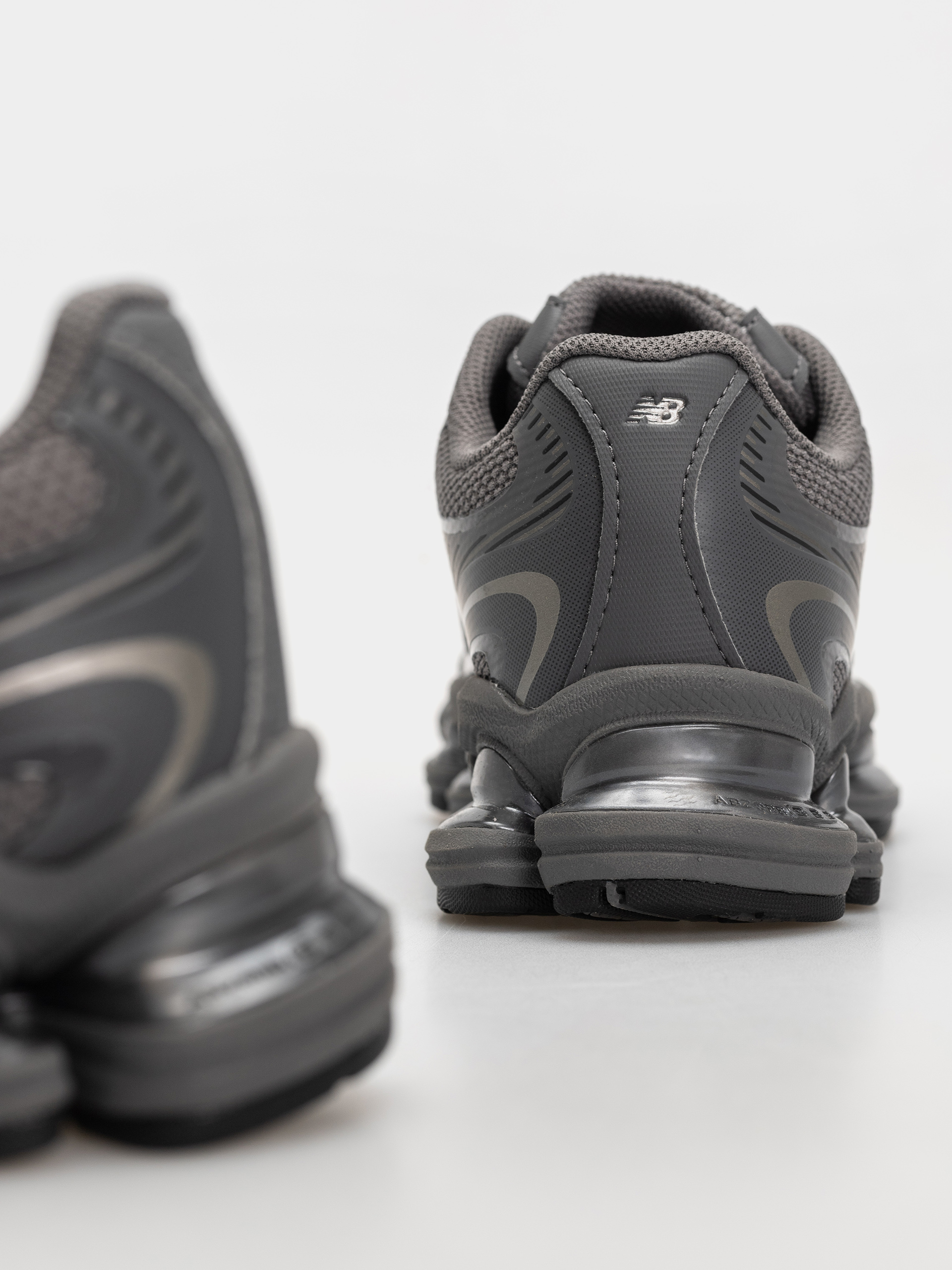 Buty New Balance 2000 (castlerock/castlerock)