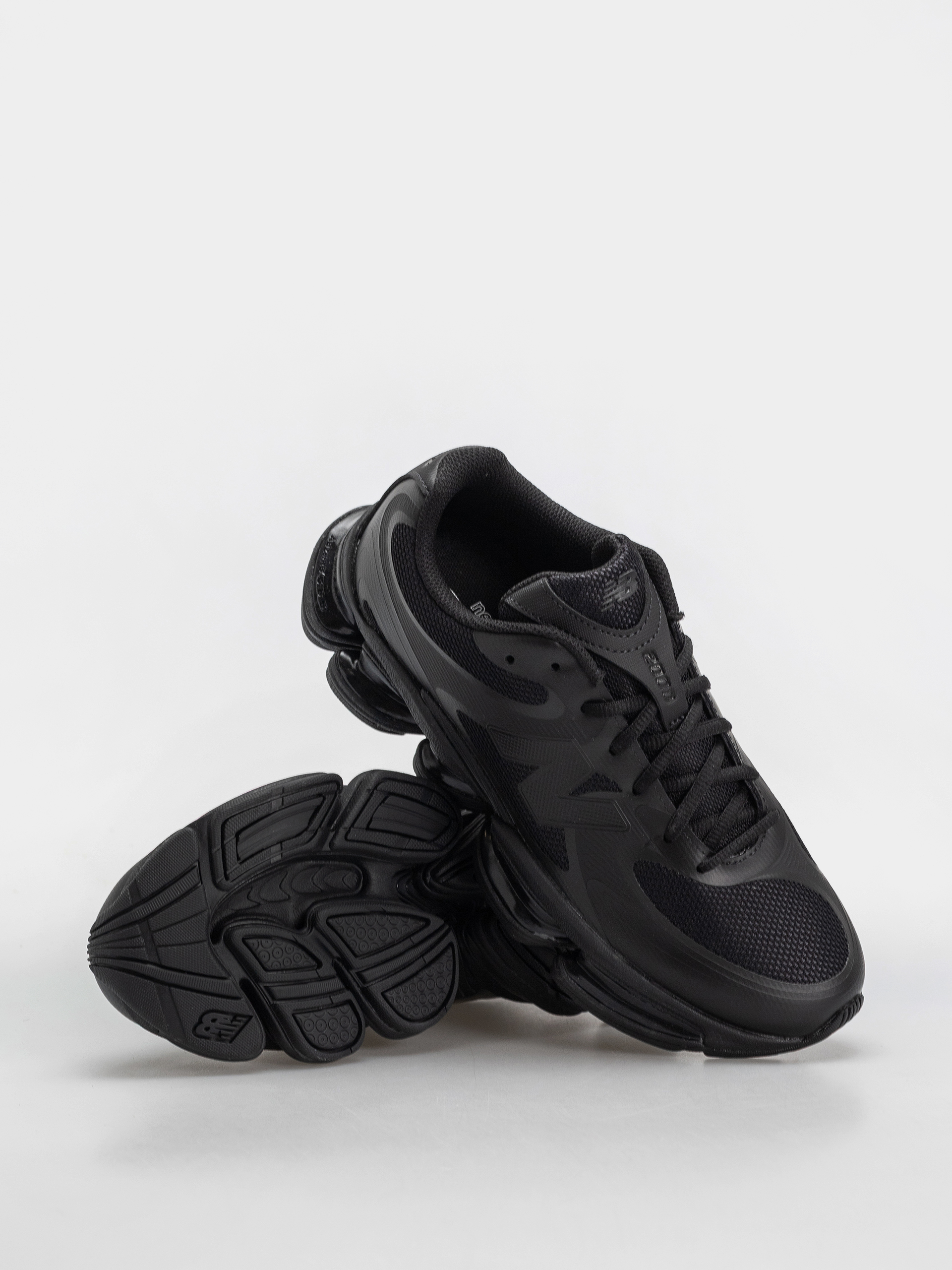 Buty New Balance 2000 (black/white)