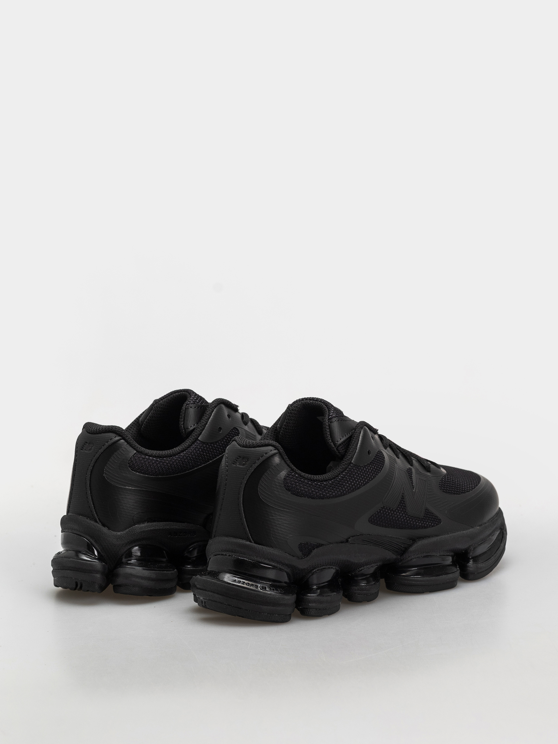 Buty New Balance 2000 (black/white)