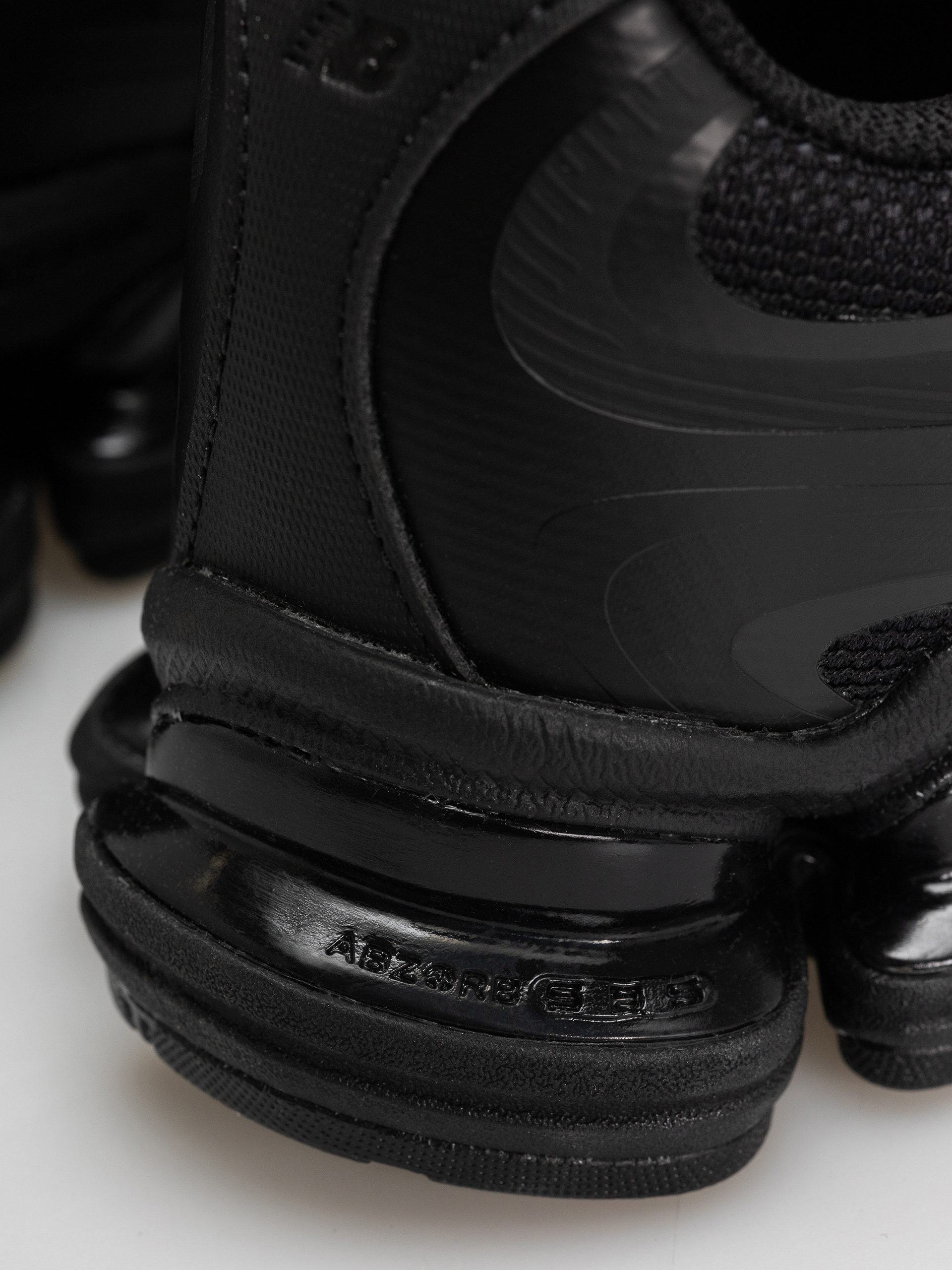 Buty New Balance 2000 (black/white)