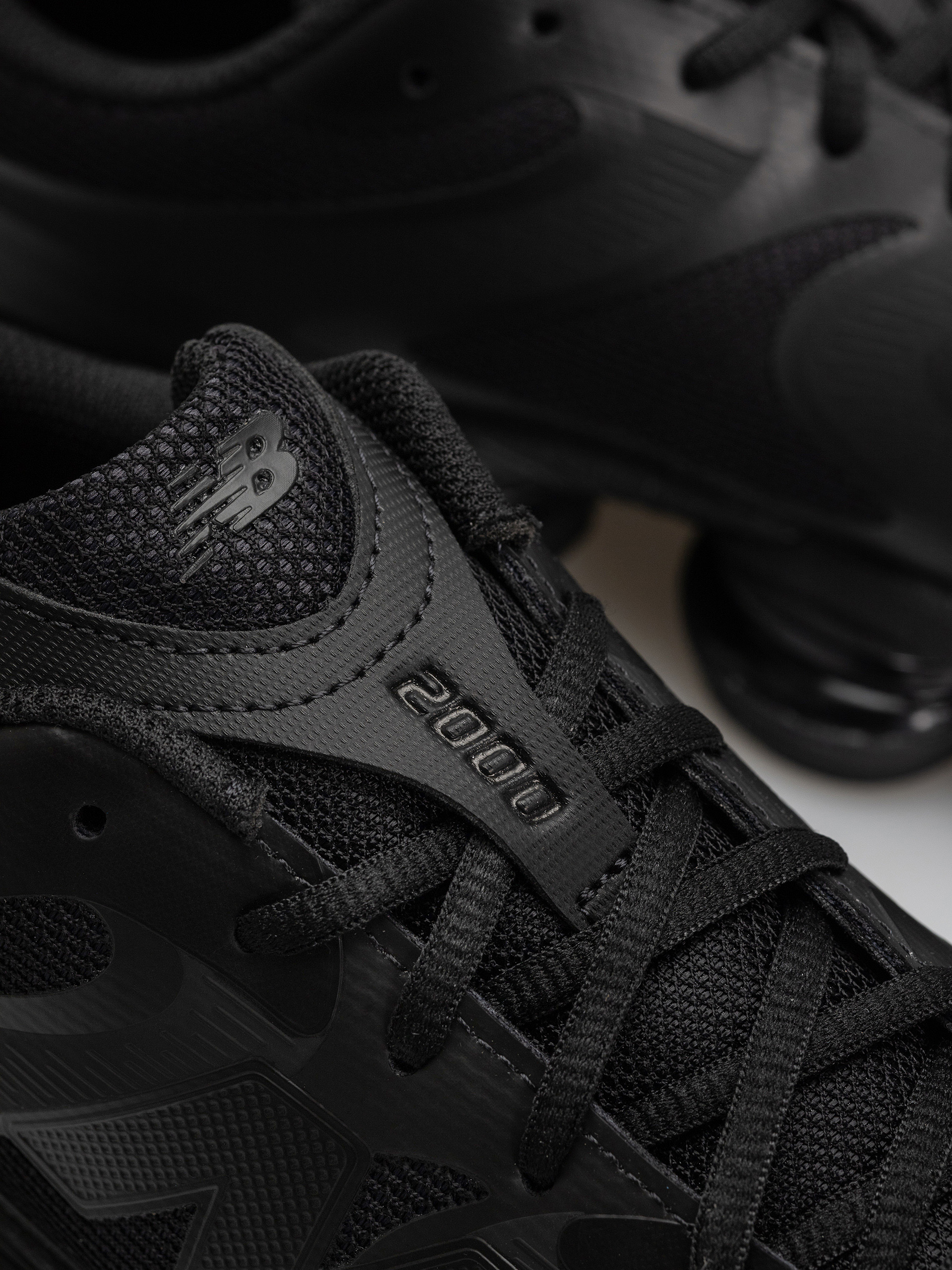 Buty New Balance 2000 (black/white)