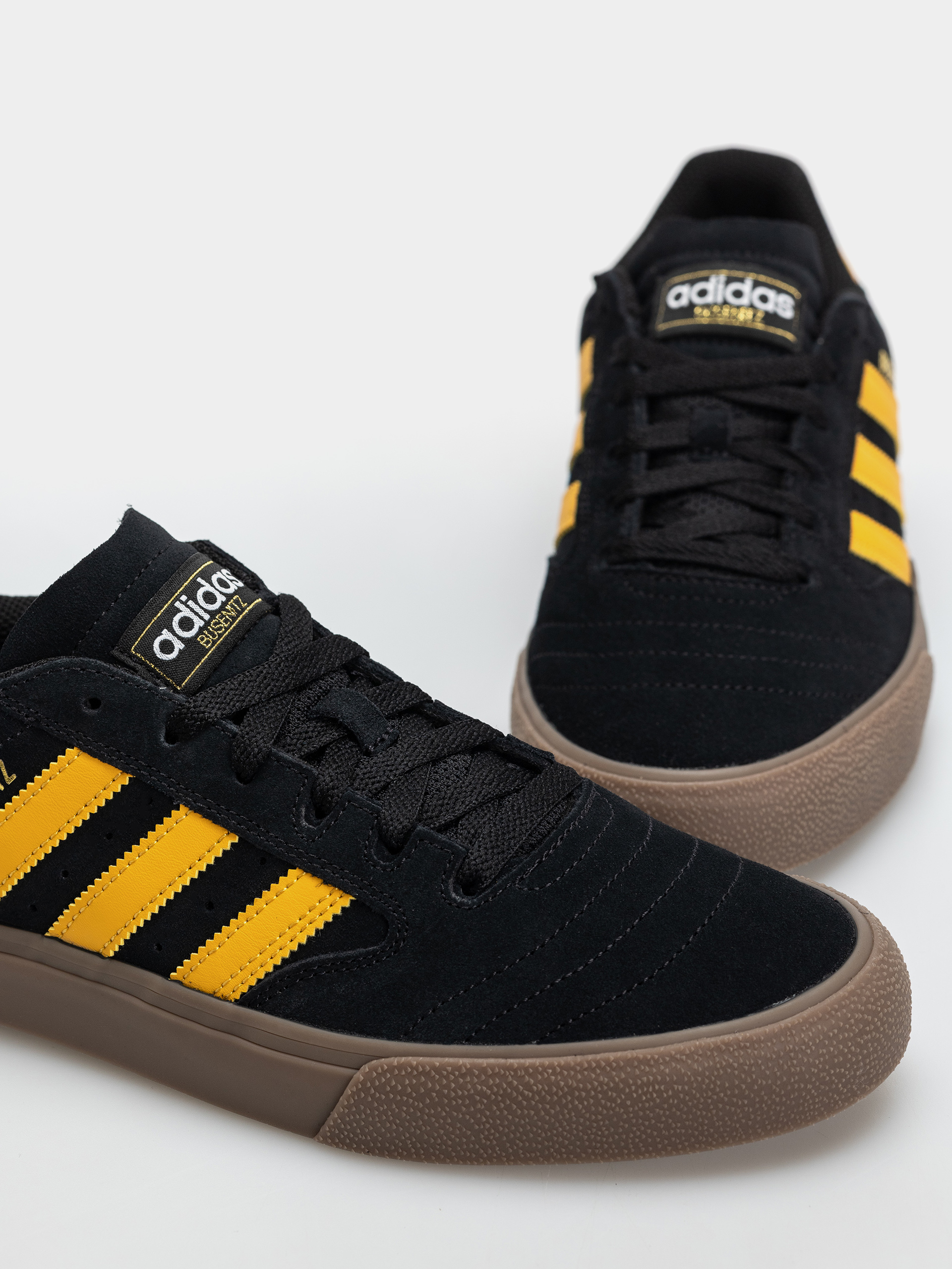 Buty adidas Busenitz Vulc II (cblack/preyel/gum4)