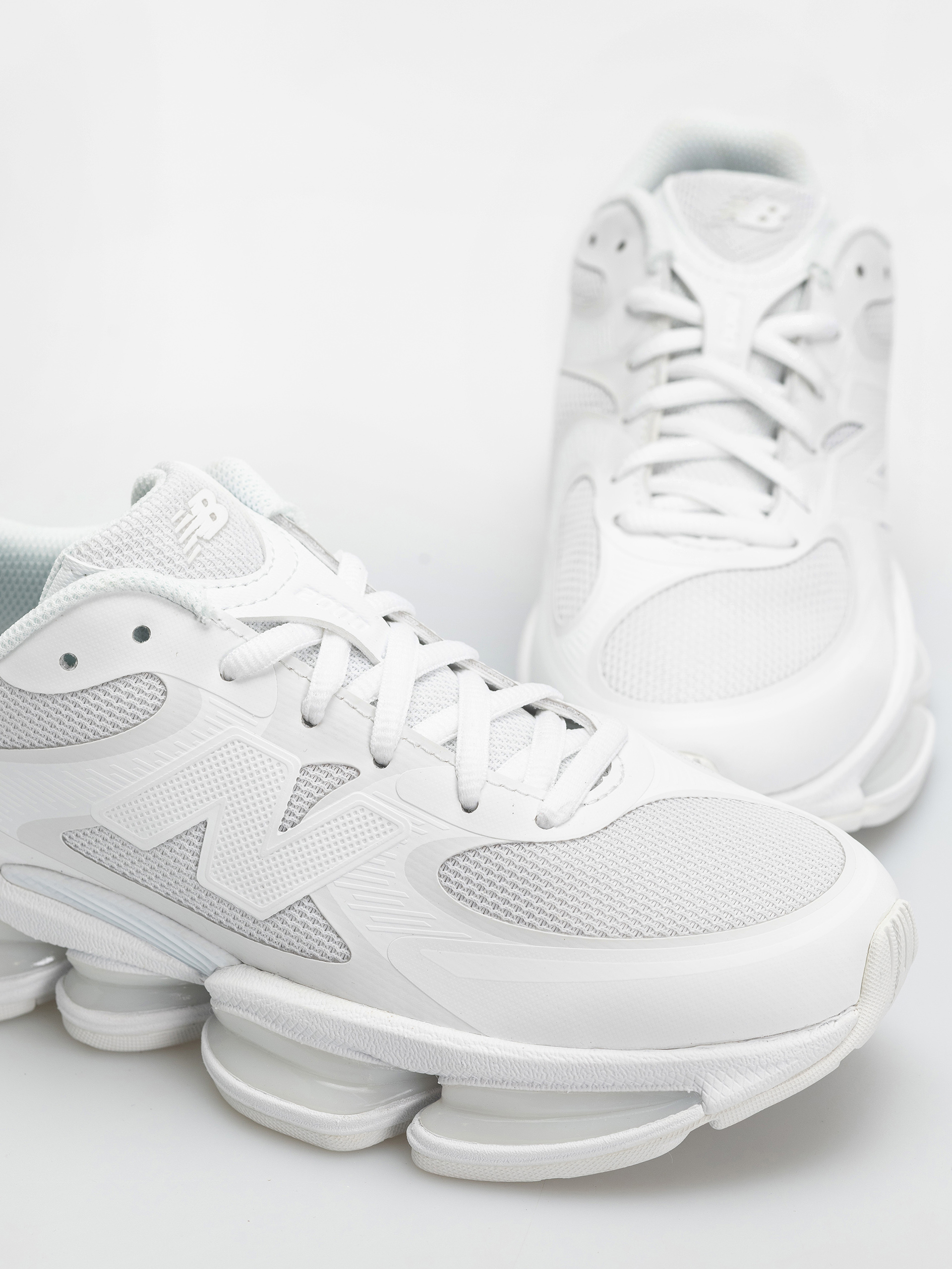 Buty New Balance 2000 (white/white/black)