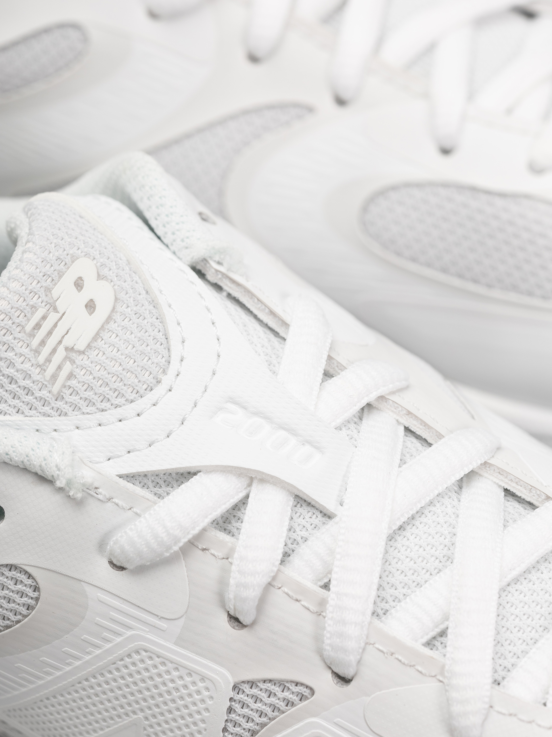 Buty New Balance 2000 (white/white/black)