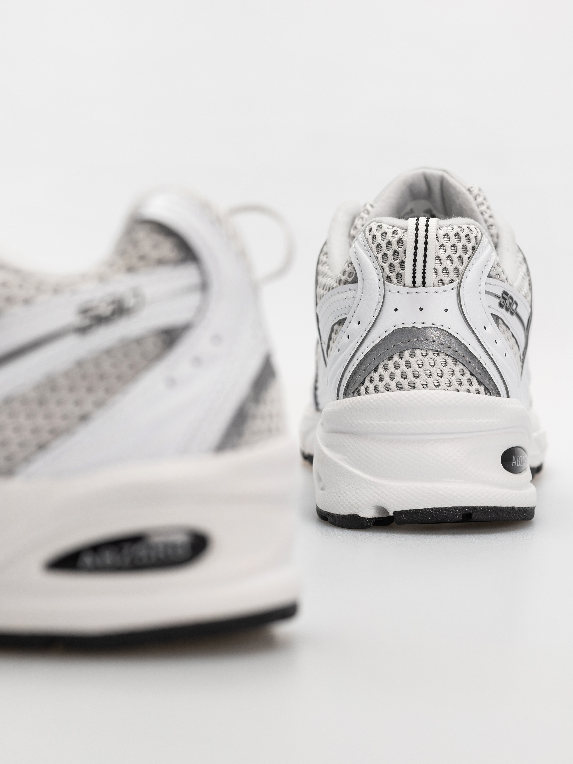 Buty New Balance 530 (white/silver metallic/black)
