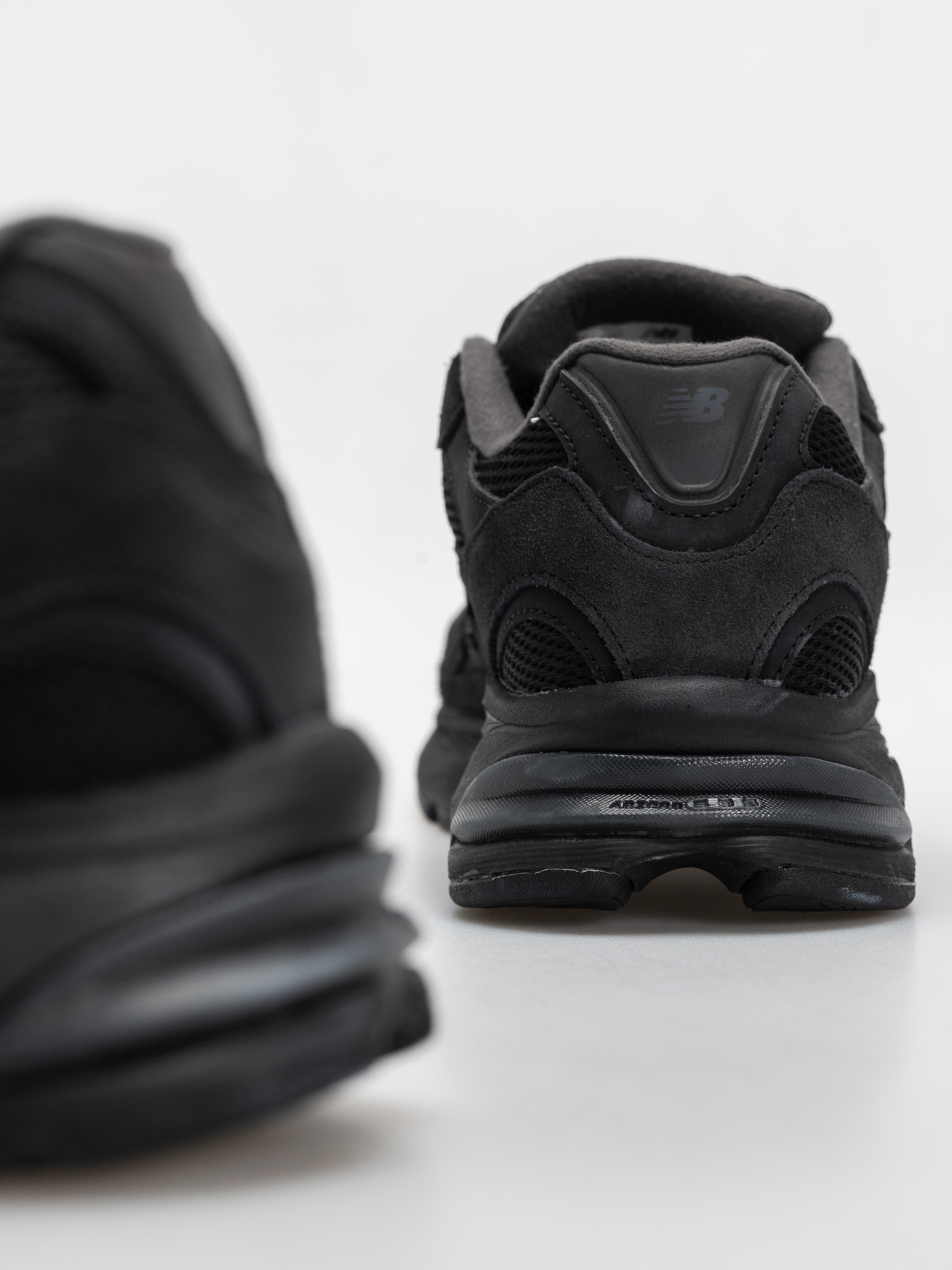 Buty New Balance 2010 (black/black)