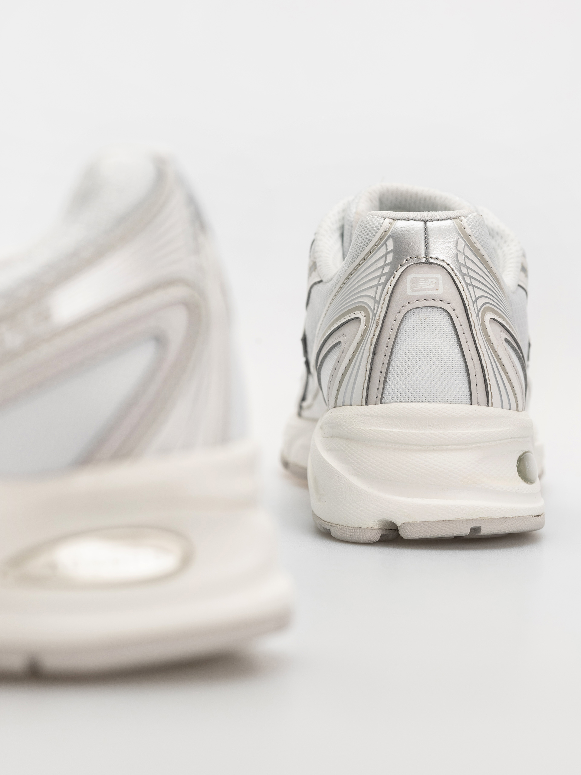Buty New Balance 740 (white/silver metallic)
