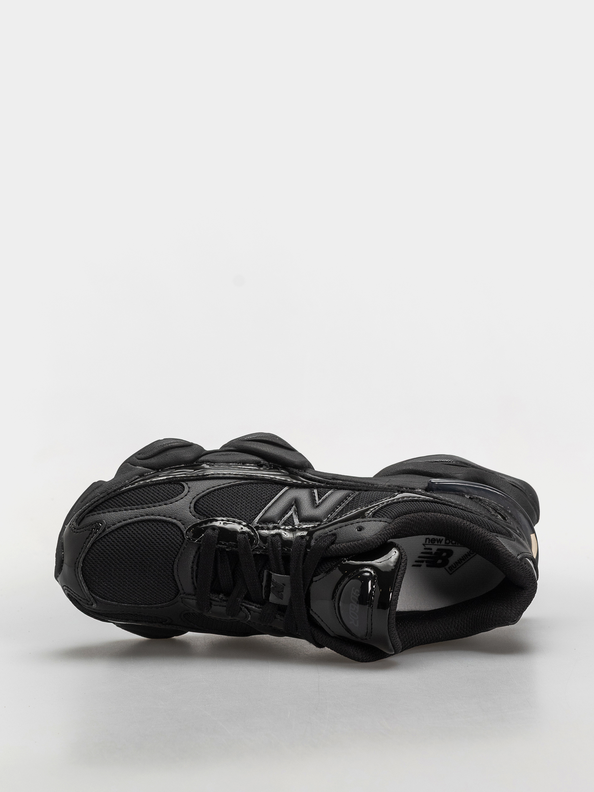 Buty New Balance 9060 (black/black)