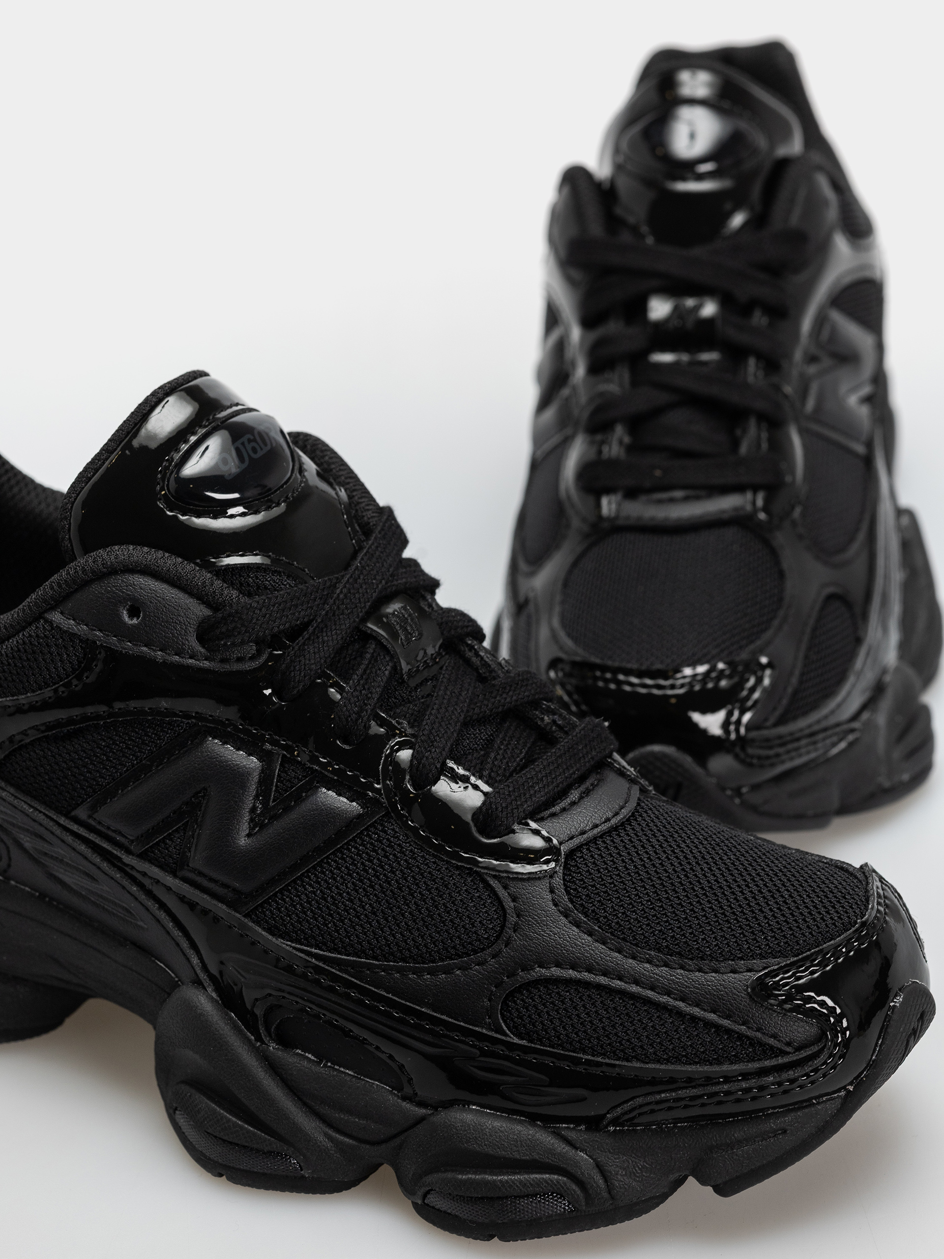 Buty New Balance 9060 (black/black)