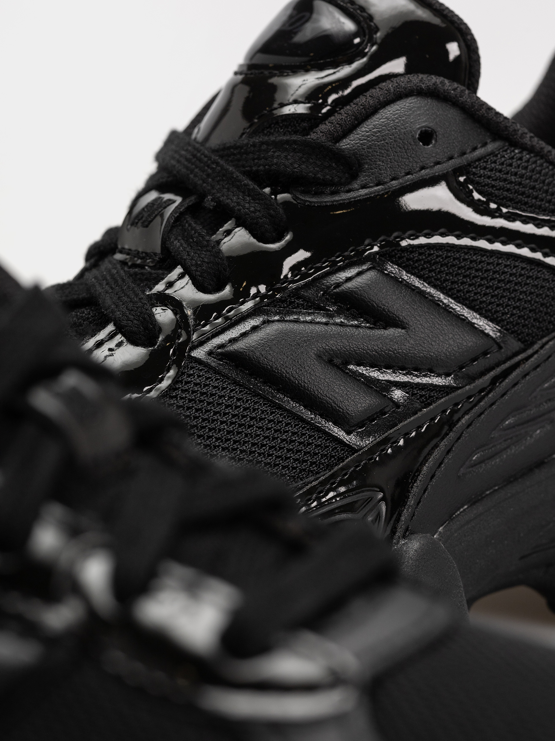 Buty New Balance 9060 (black/black)