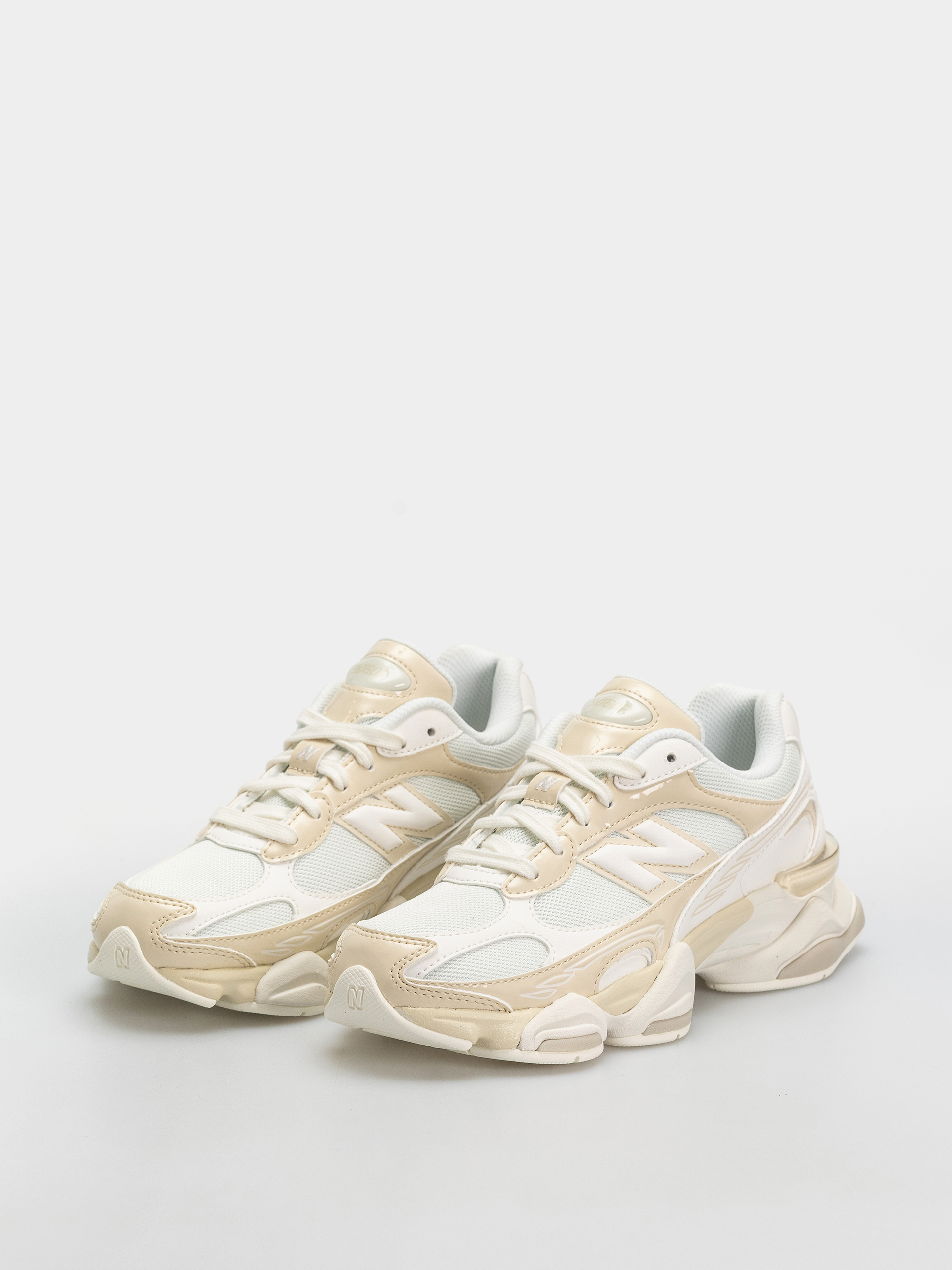 Buty New Balance 9060 (bone/sea salt)