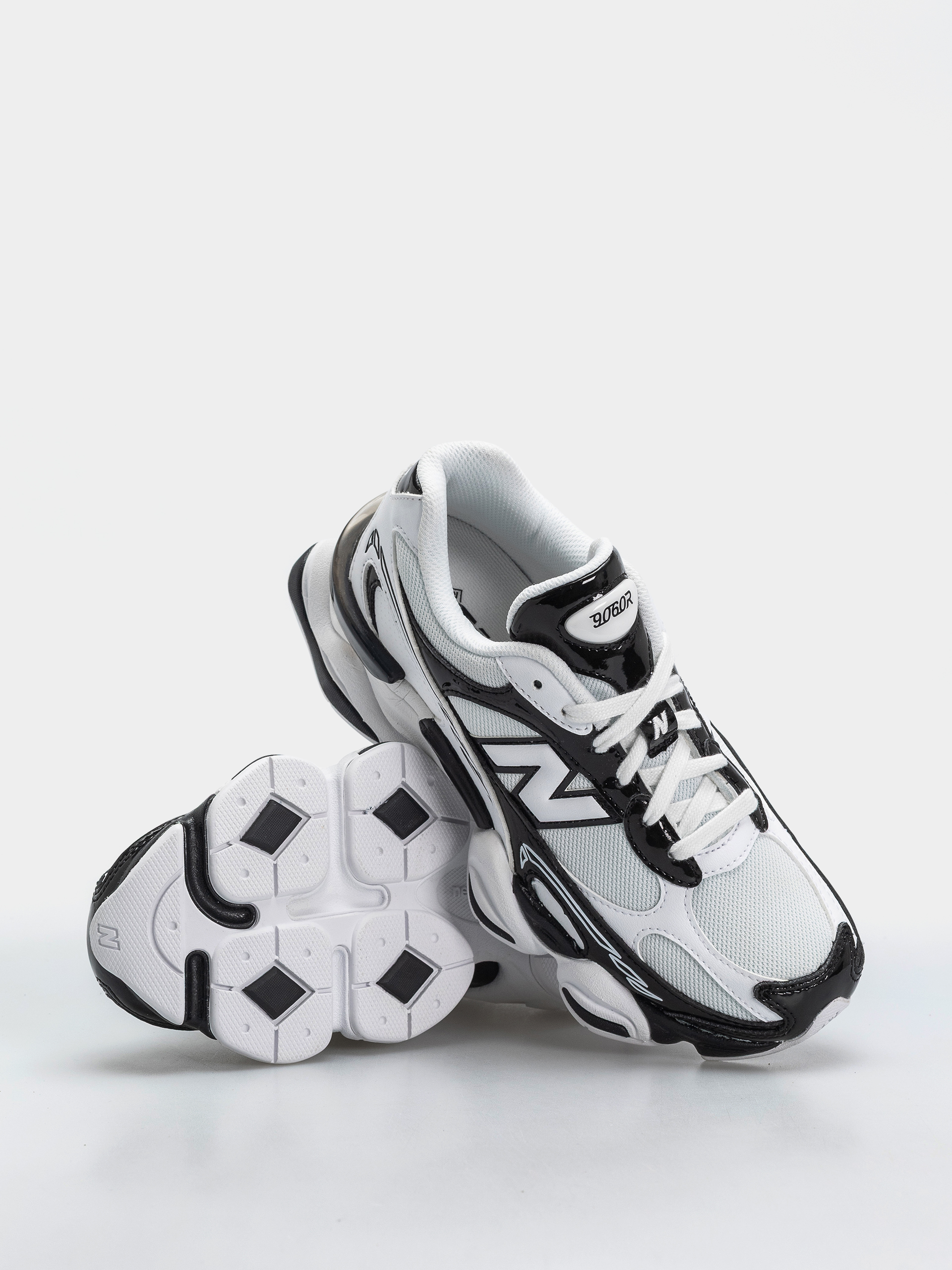 Buty New Balance 9060 (black/white)