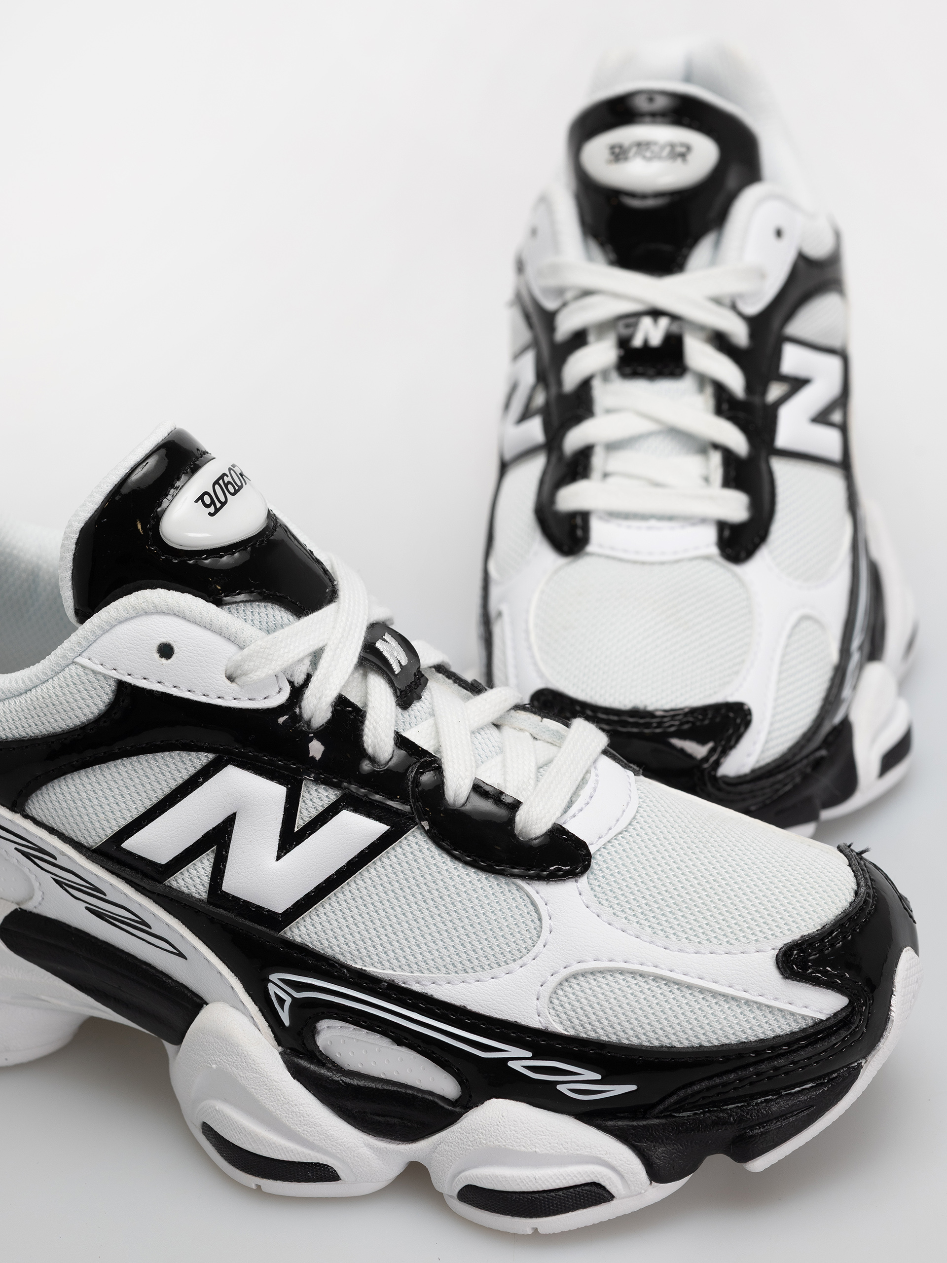 Buty New Balance 9060 (black/white)