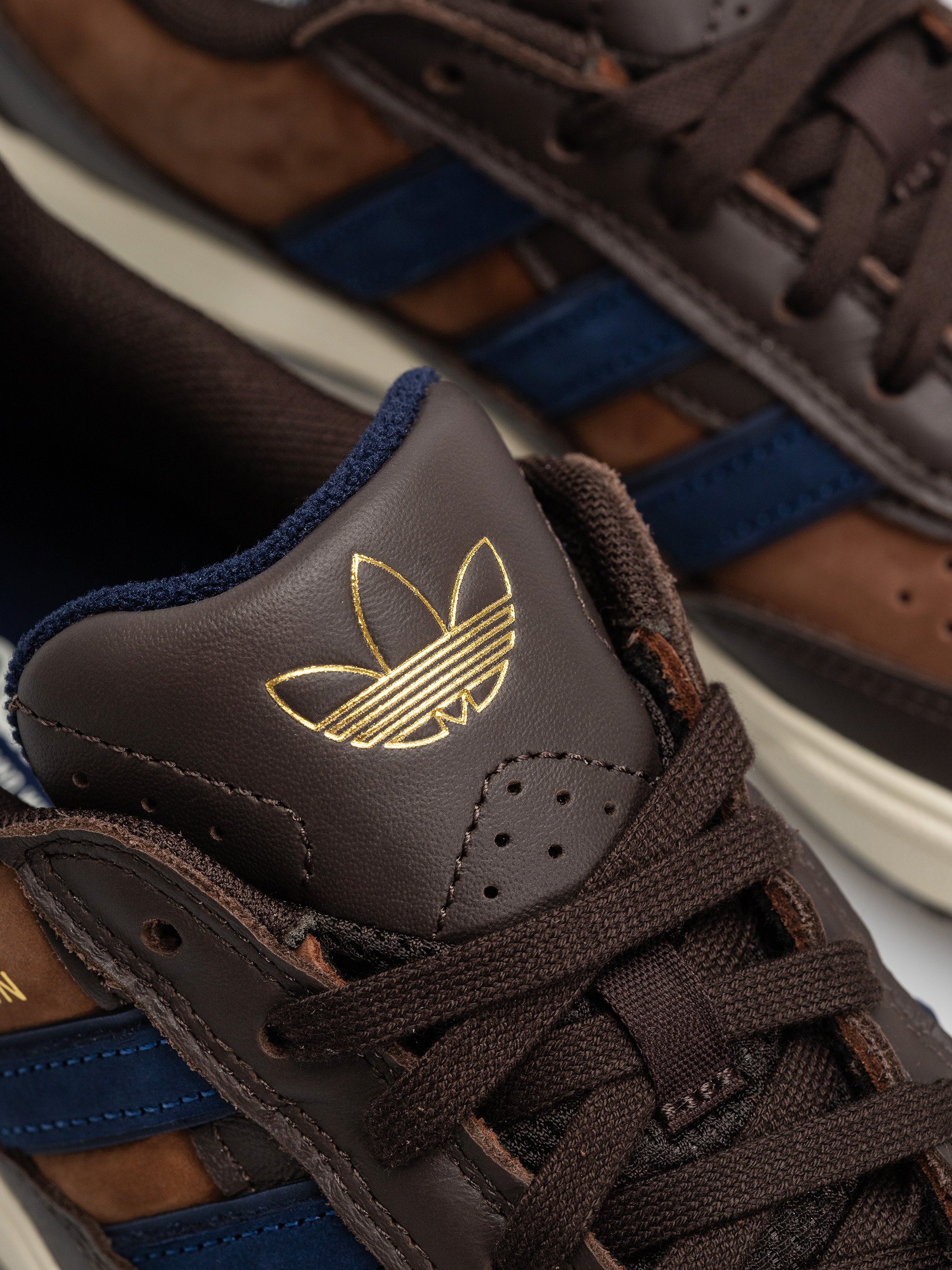 Buty adidas Tyshawn II (auco/dkblue/prebrn)