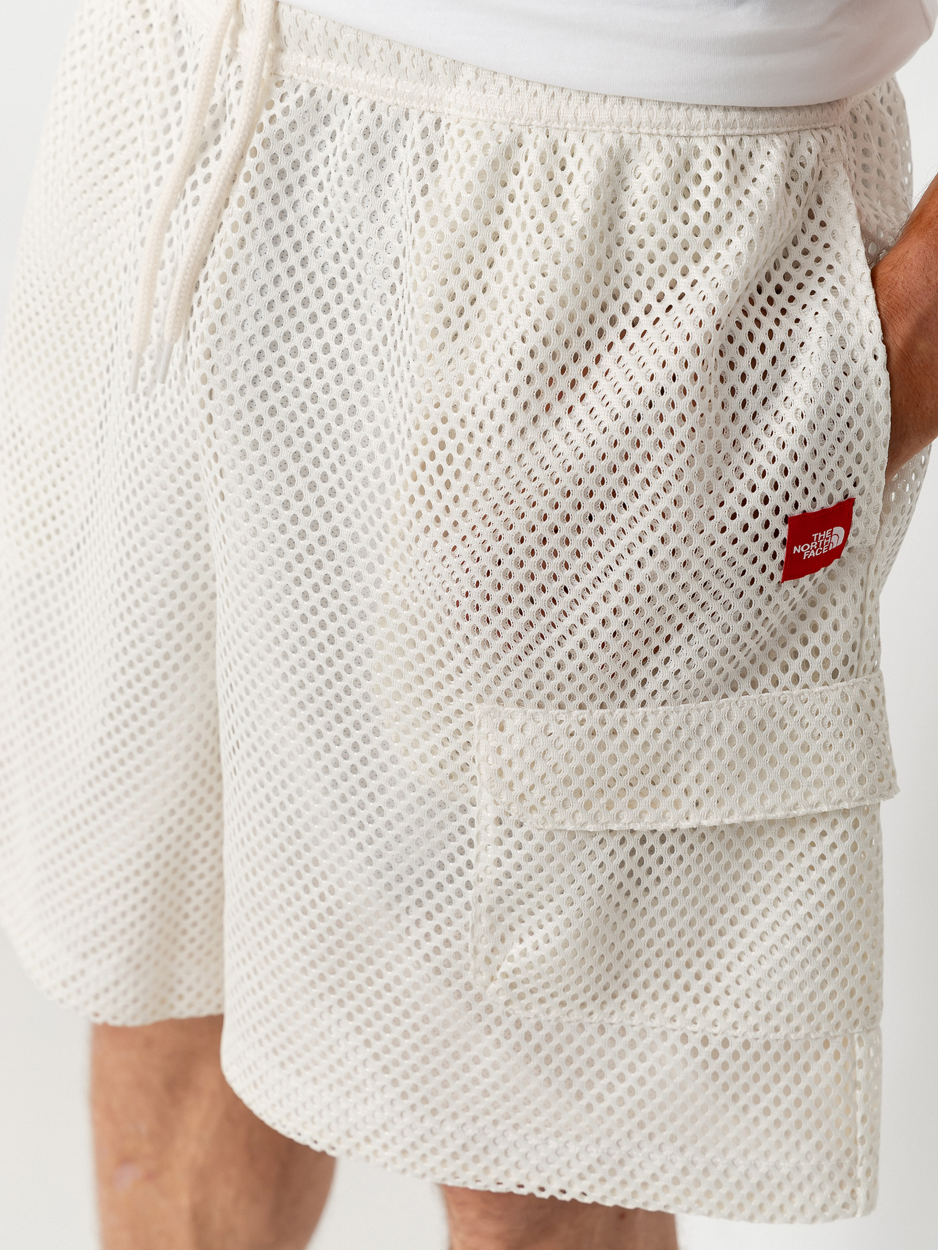 Szorty The North Face Tnf Red Box Mesh Utility (white dune)
