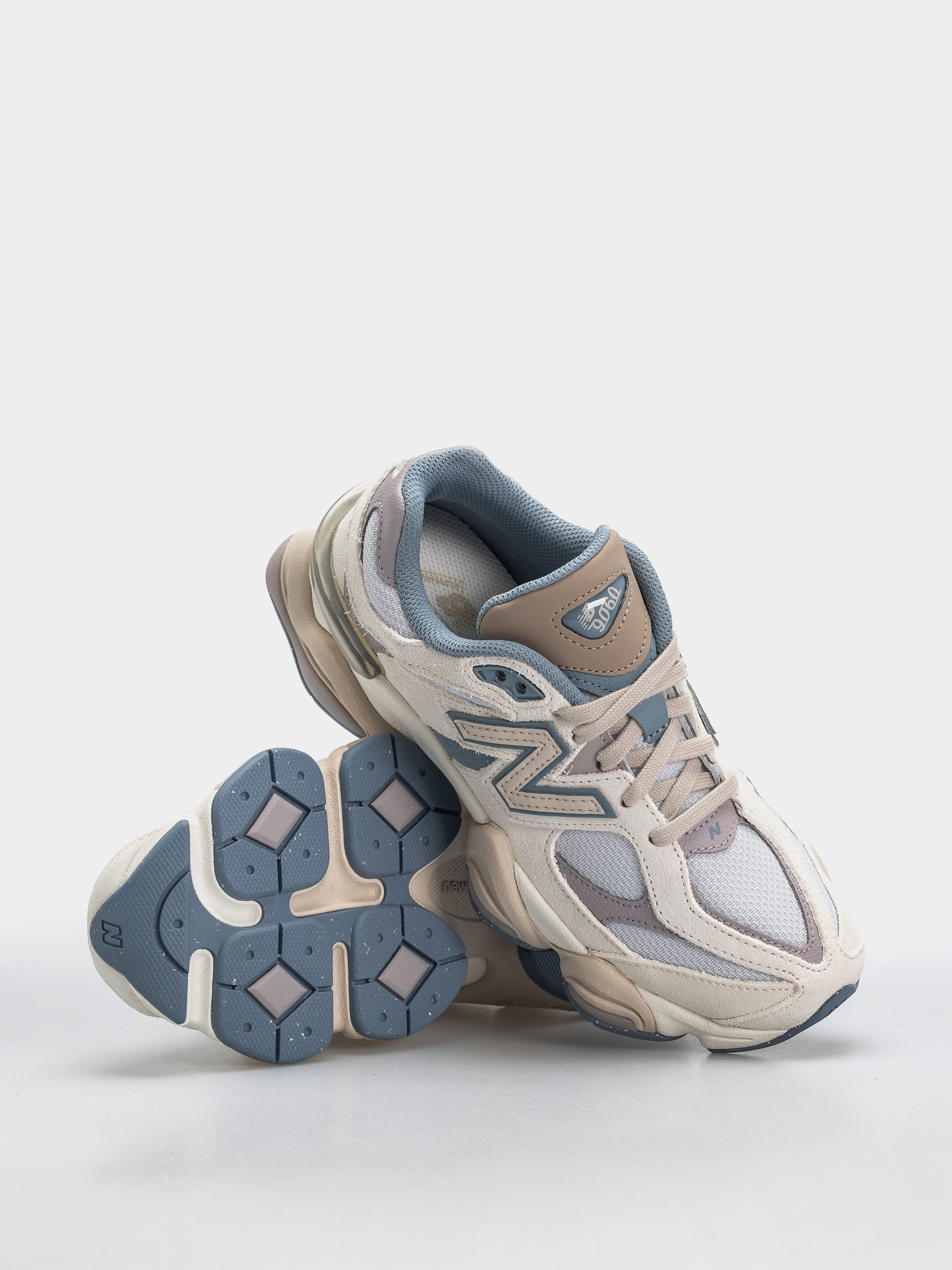 Buty New Balance 9060 (zinc blue/sea salt)