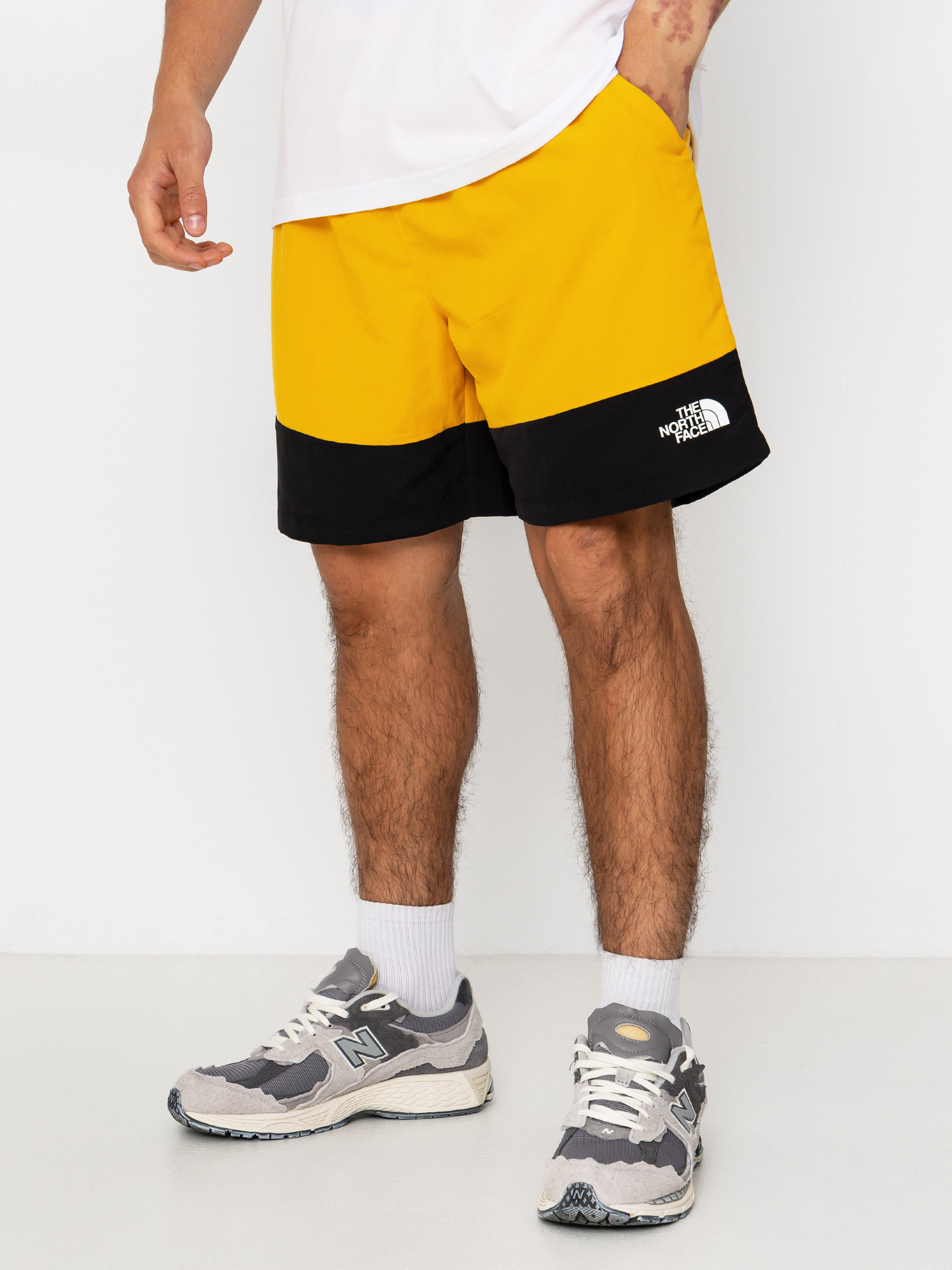 Szorty The North Face Leynar (sumitgld/tnfblk)