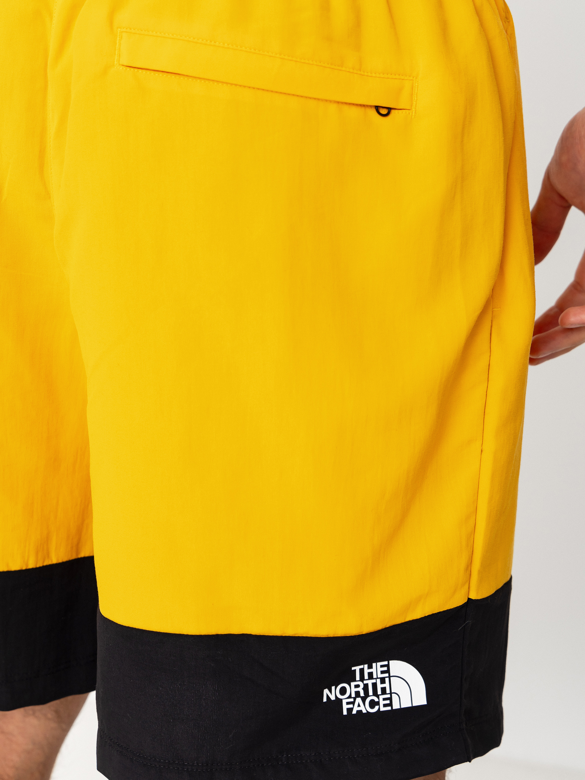 Szorty The North Face Leynar (sumitgld/tnfblk)