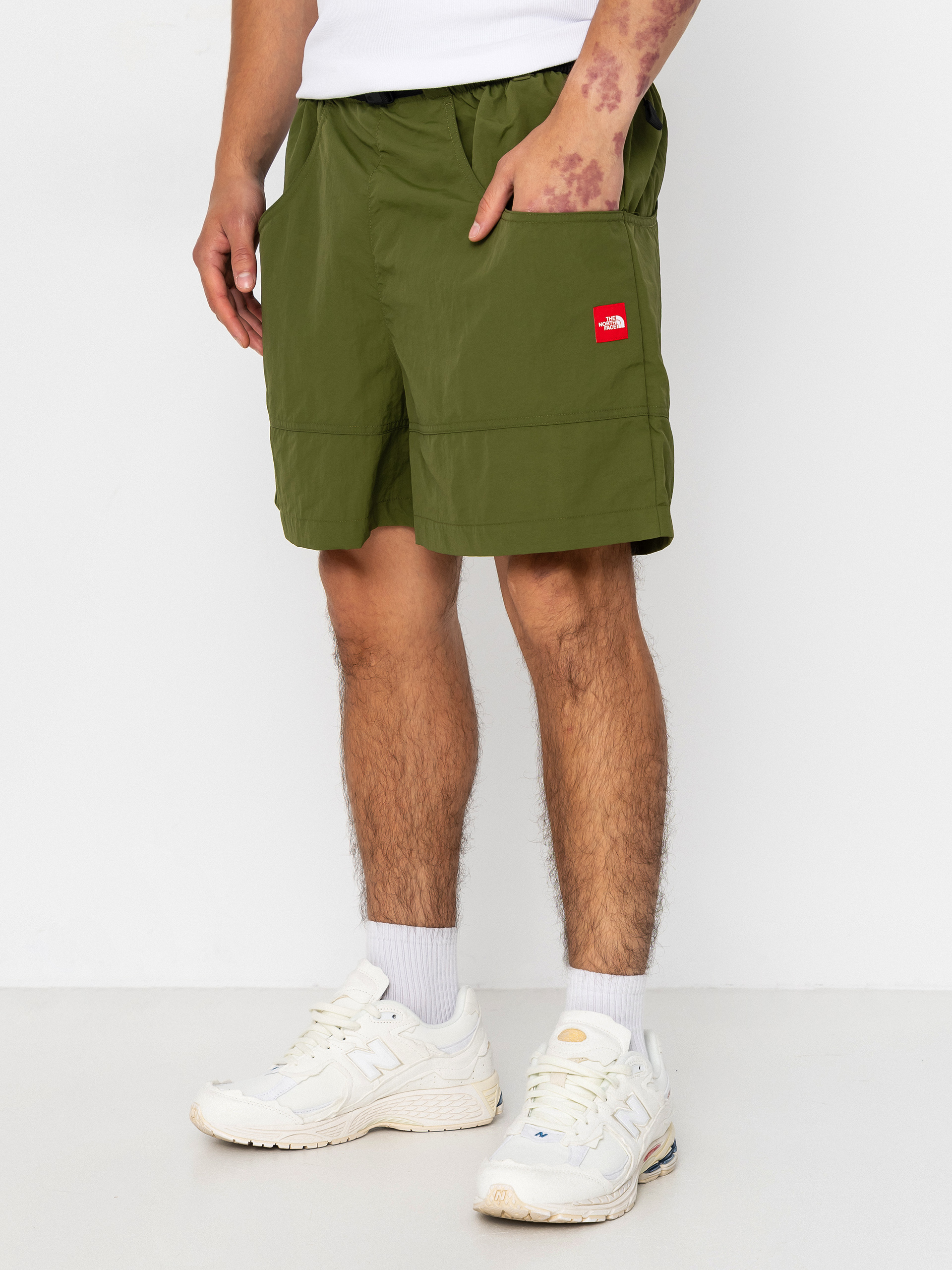 Szorty The North Face Tnf Red Box Nylon Belted (woodland green)