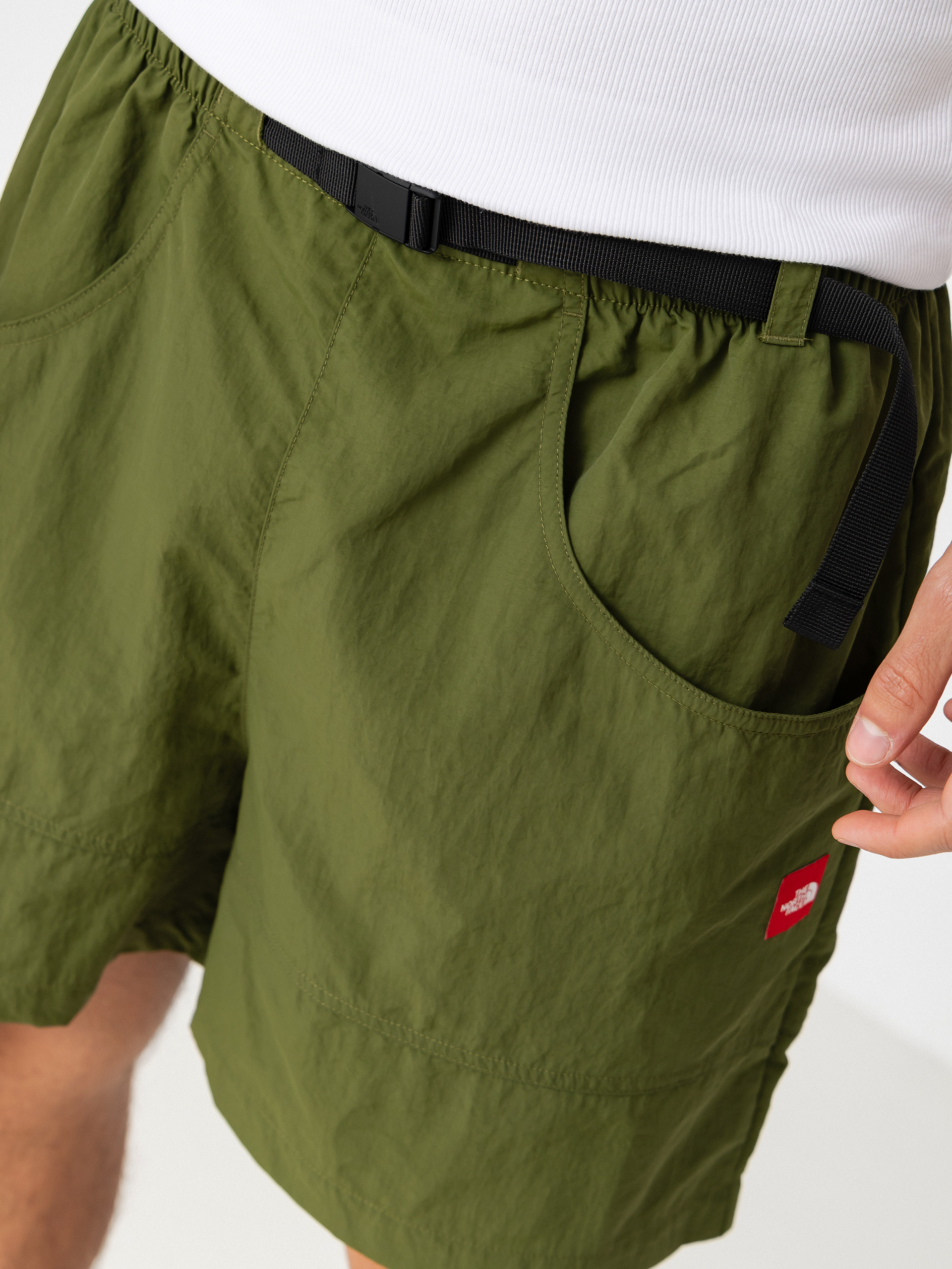 Szorty The North Face Tnf Red Box Nylon Belted (woodland green)