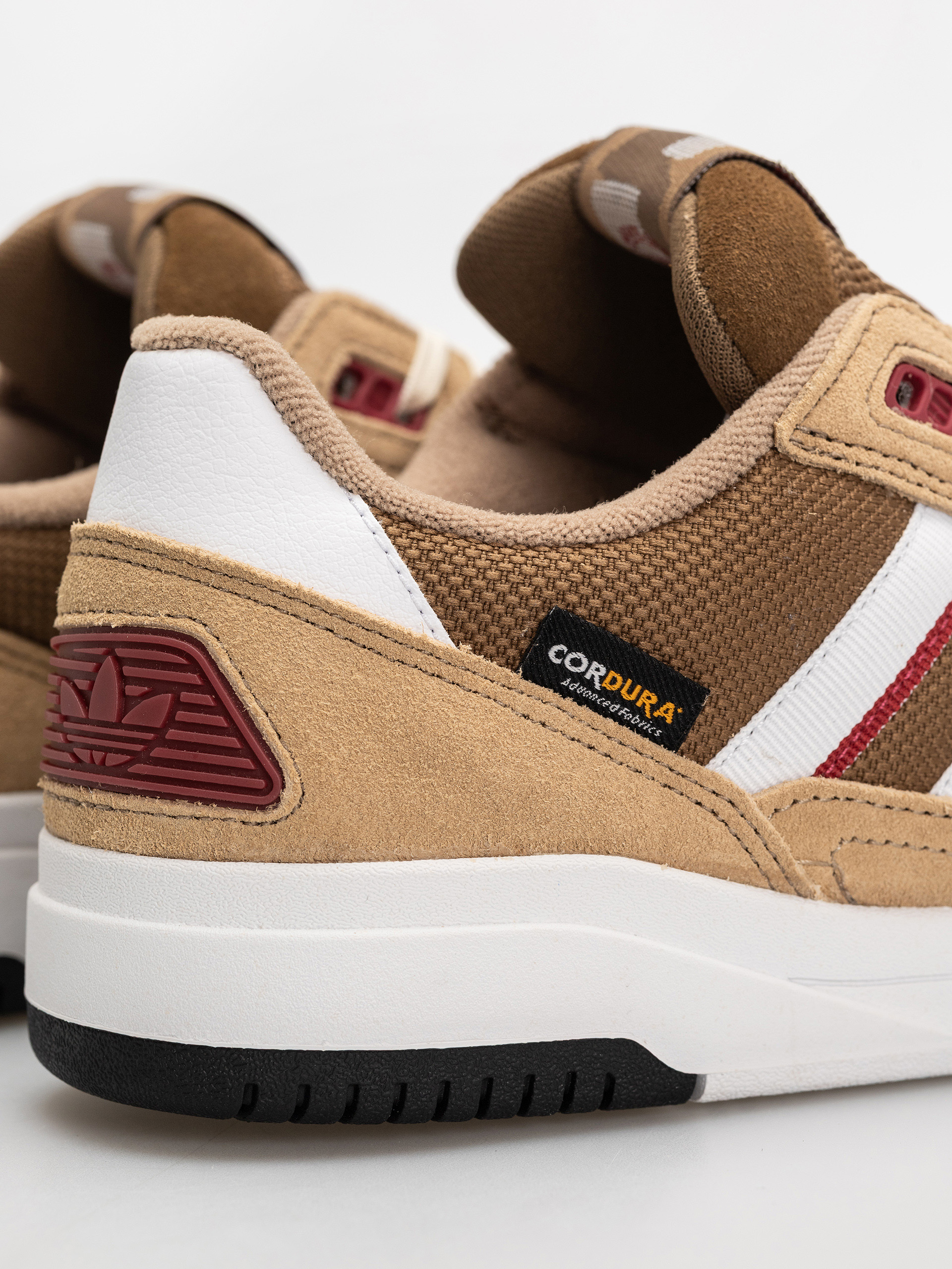 Buty adidas Tekkira Cup (cardbo/ftwwht/tmvire)