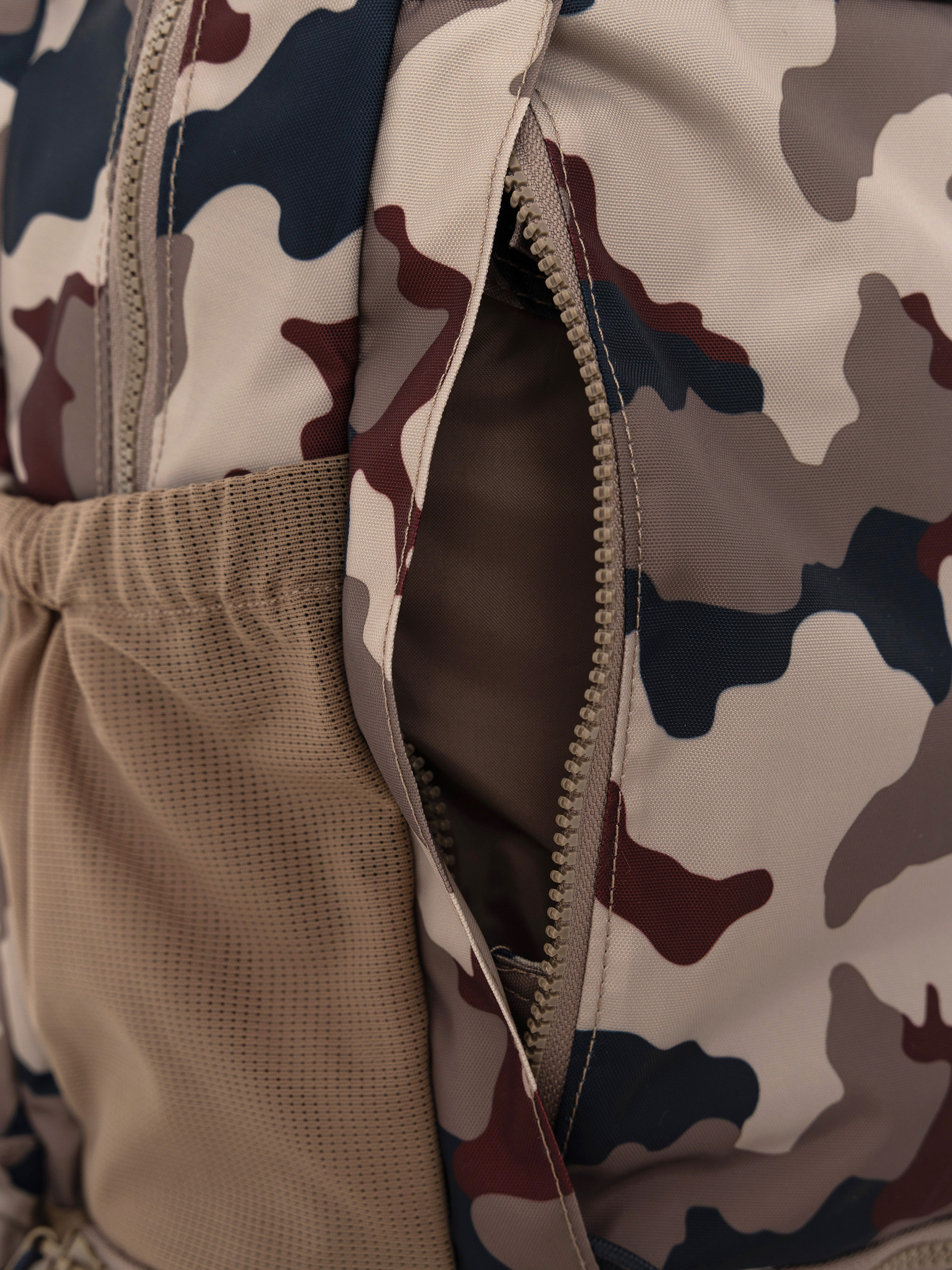 Plecak adidas Fs+ Camo (khathr/khasix/aurink)