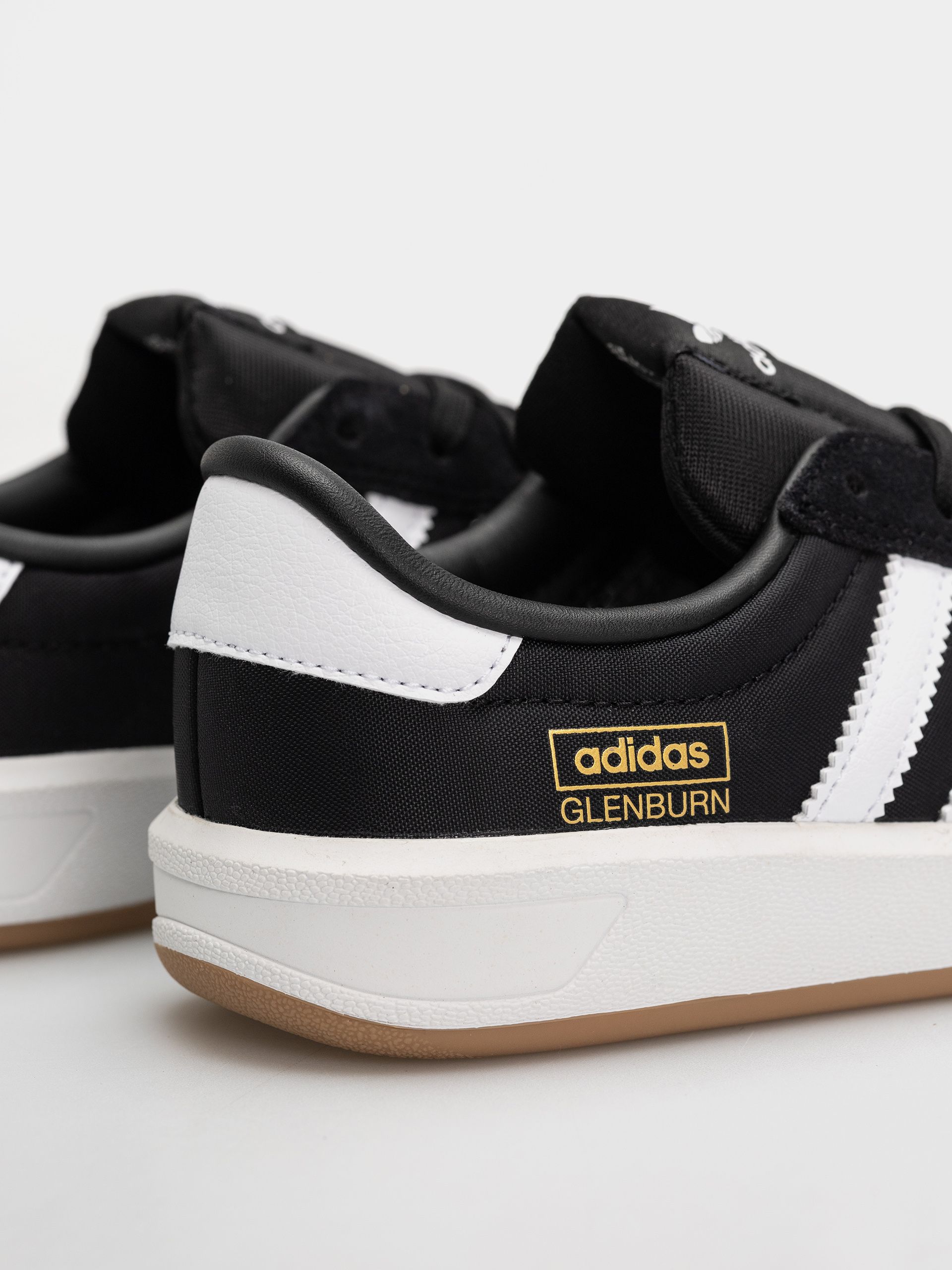 Buty adidas Glenburn (cblack/ftwwht/gum4)
