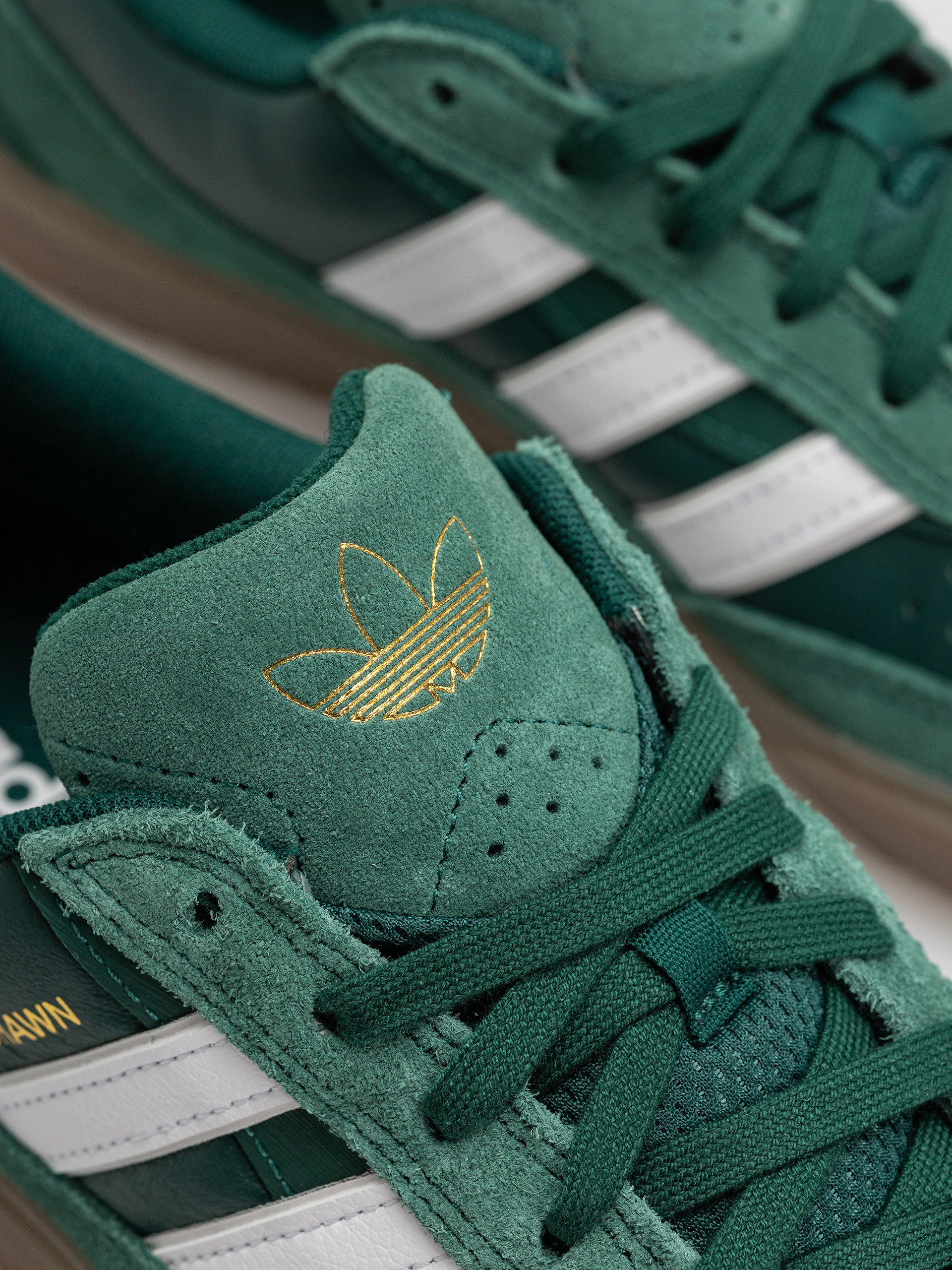 Buty adidas Tyshawn II (cgreen/ftwwht/gum5)