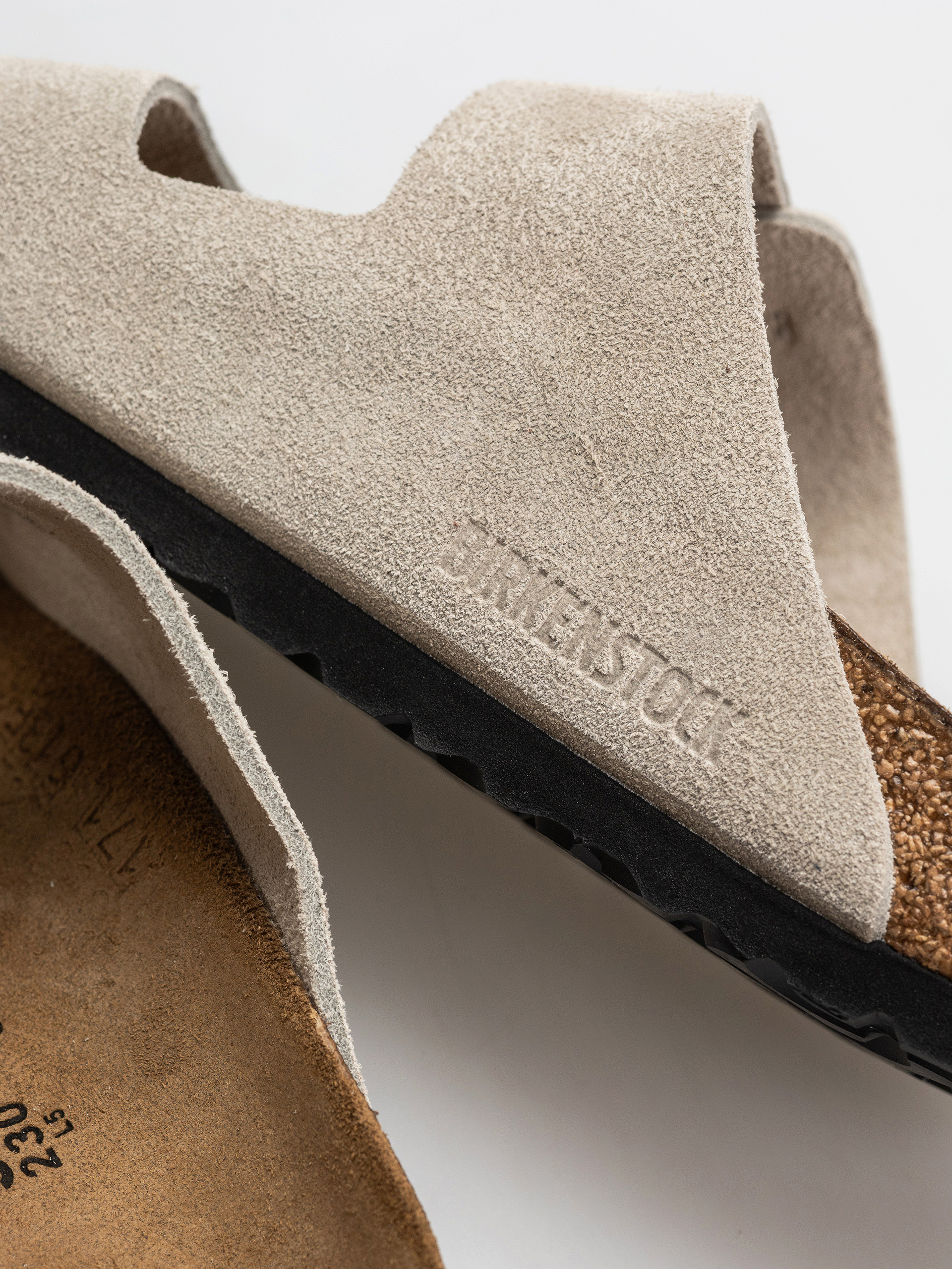 Klapki Birkenstock Arizona Suede Leather Cushion Buckle Narrow Wmn (oyster)