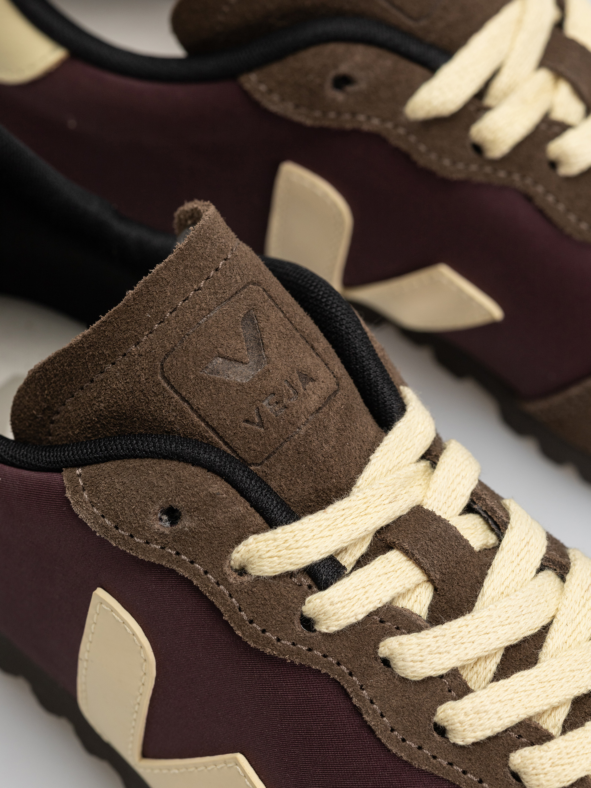 Buty Veja Gt Wmn (amarante butter)